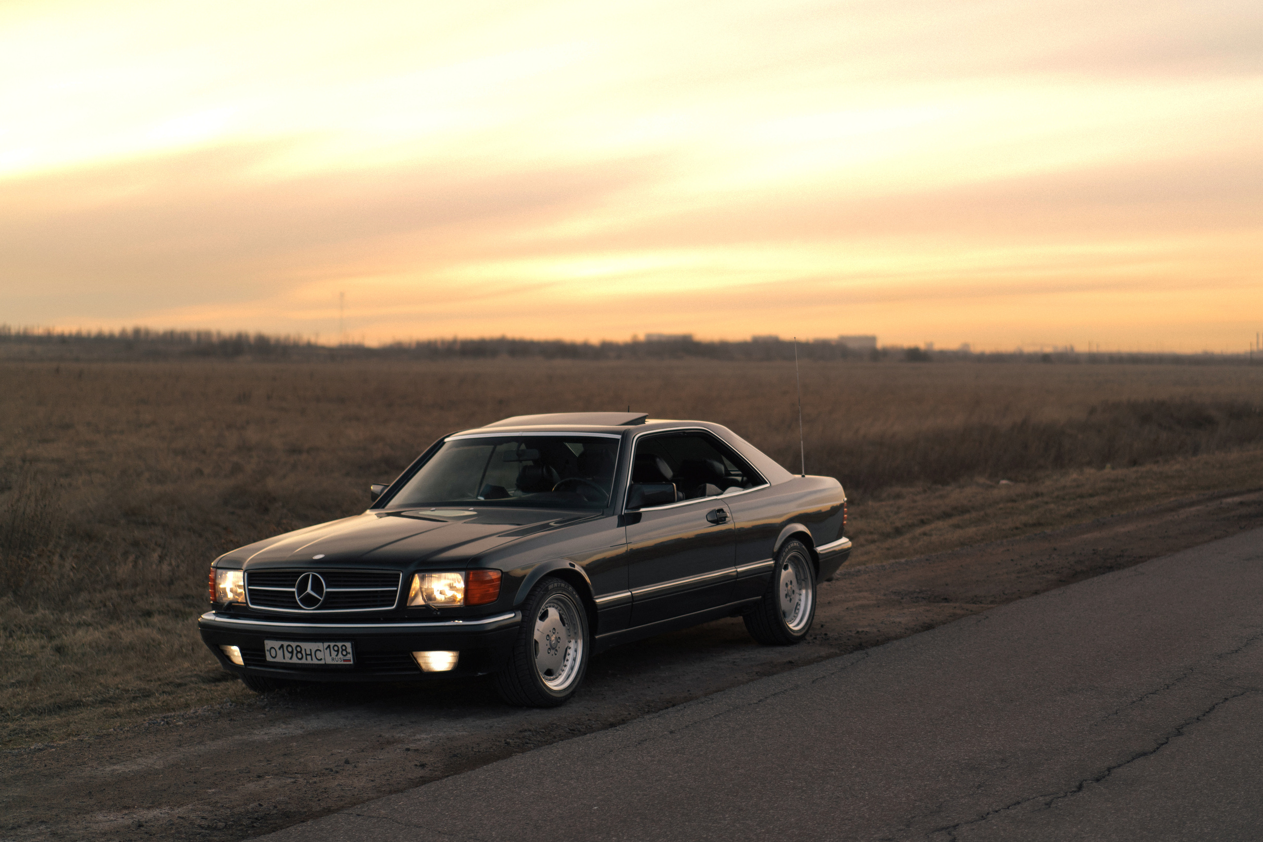 Mercedes-Benz 560SEC серии c126 признанная классика. Автомобильный фотограф Антон Цырулев