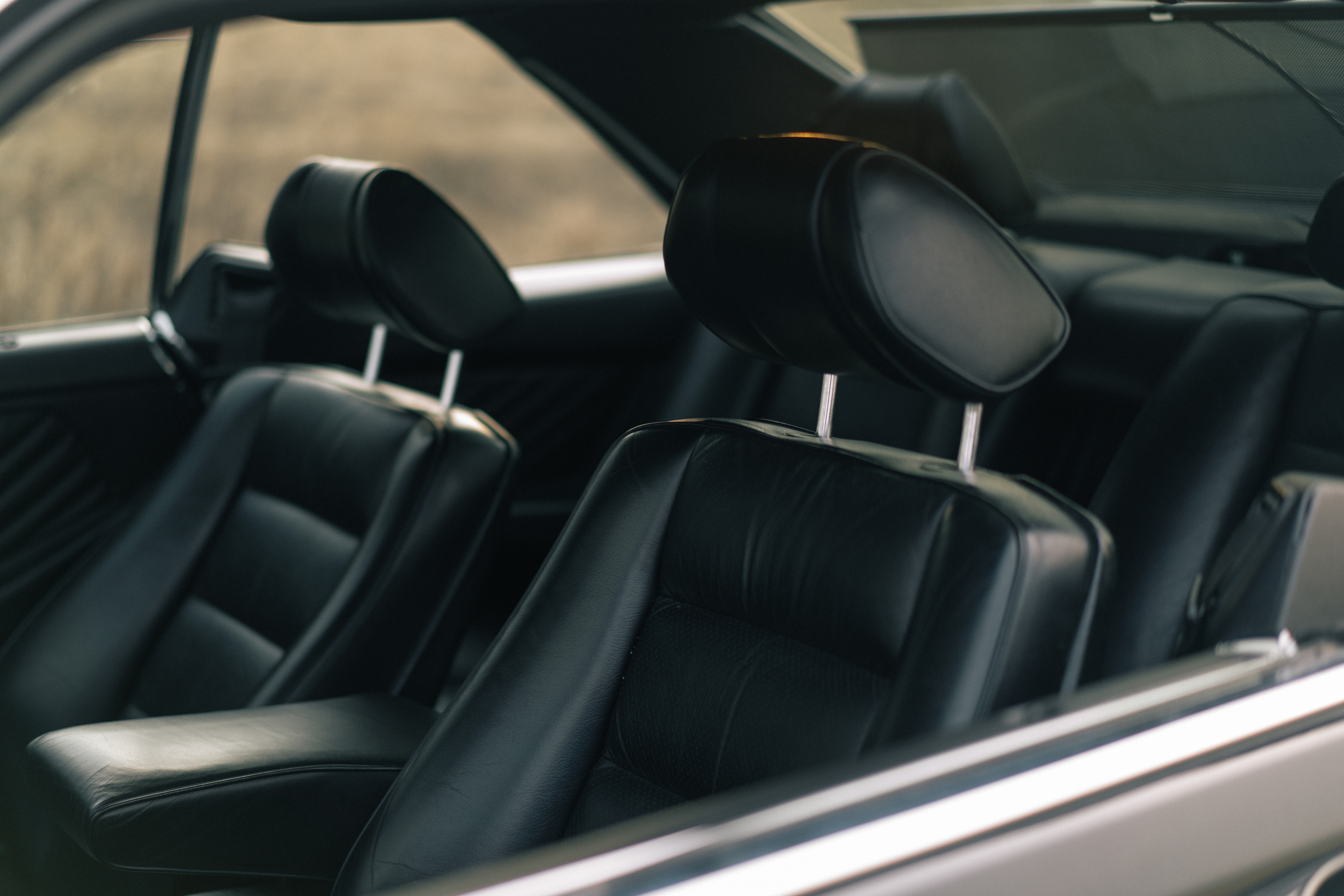 Mercedes-Benz 560SEC серии c126 признанная классика. Автомобильный фотограф Антон Цырулев