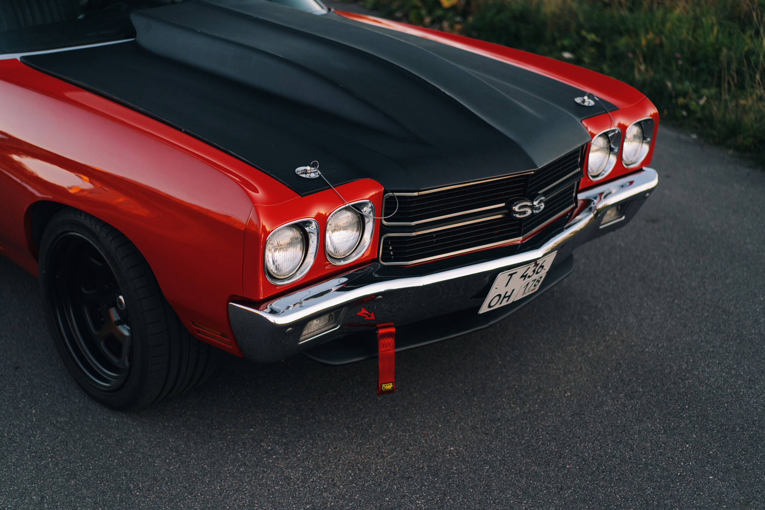 мускулистые формы американского автомобиля 