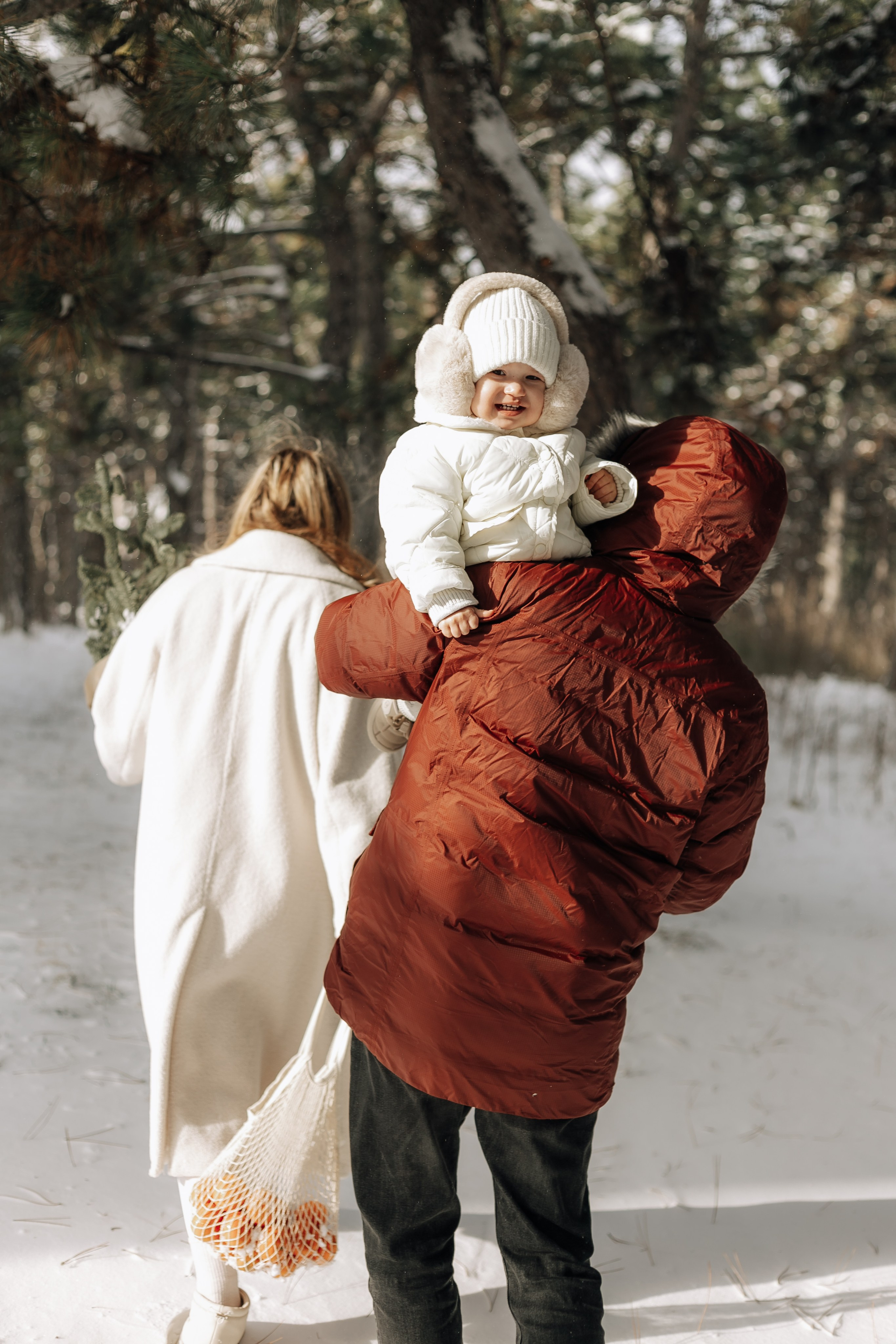 Евгений, Александра и Василиса в лесу. Фотограф в Крыму | Виктория Нотевская
