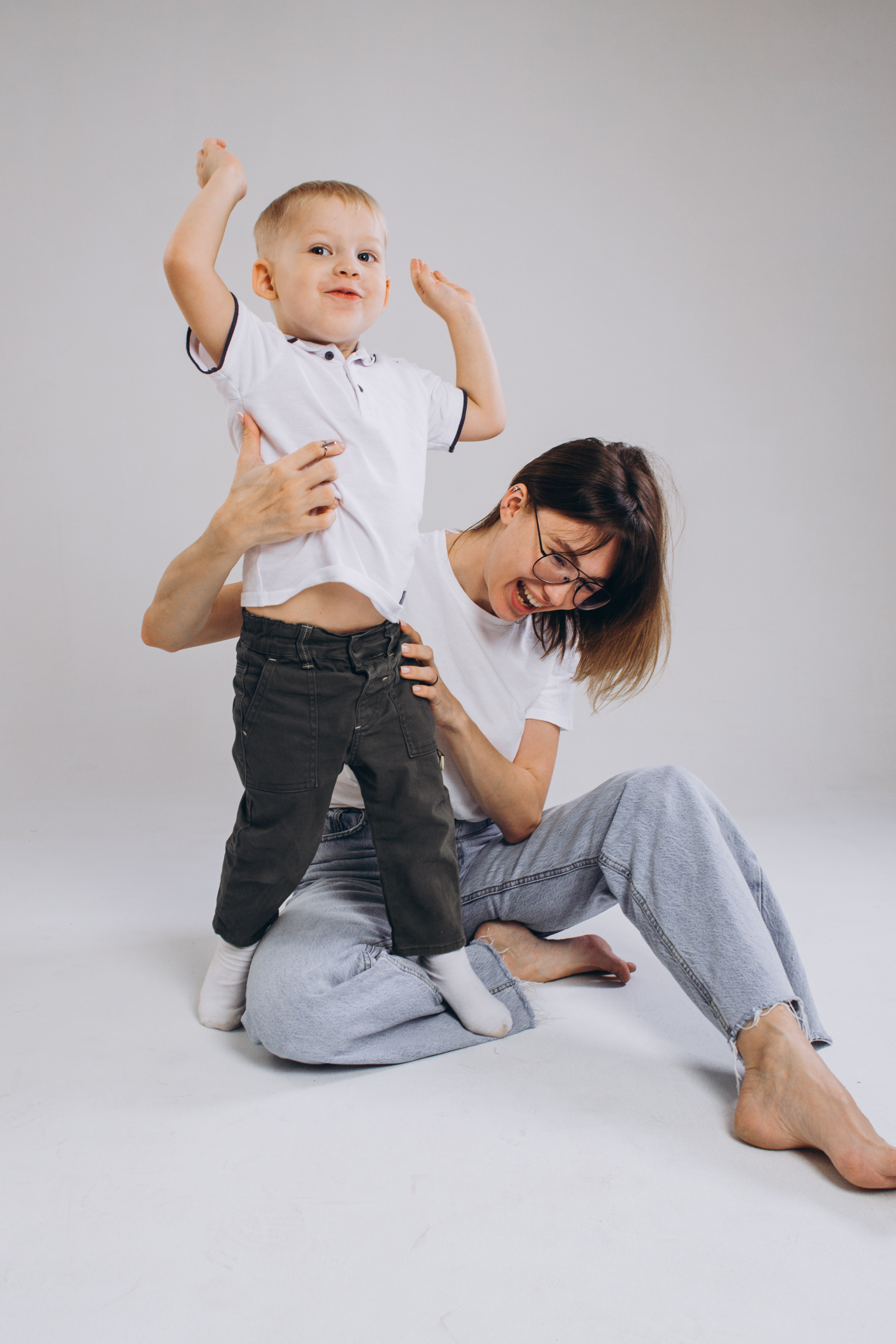 Костик на циклораме. Фотограф Настя | Экспедиции и лайфстайл