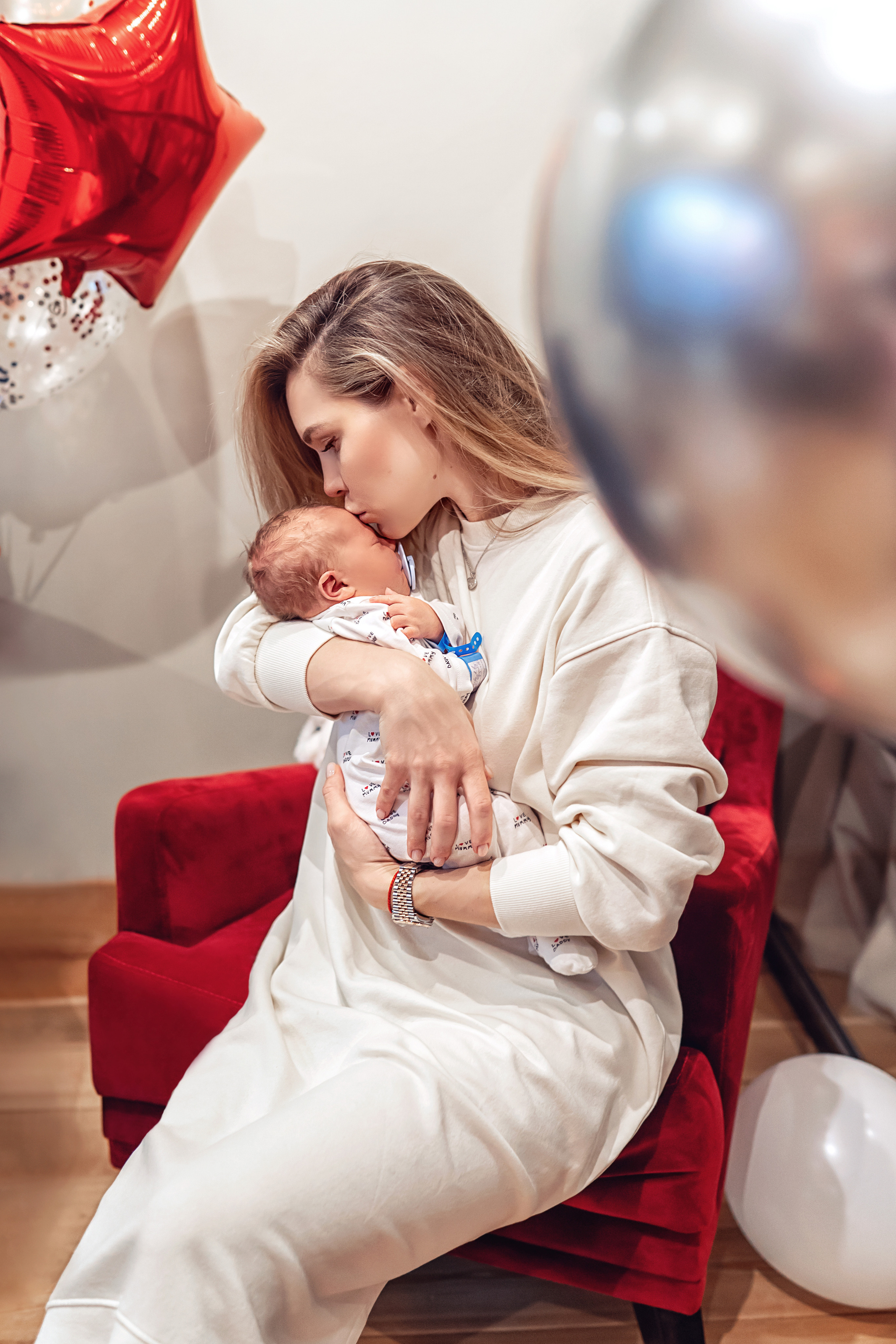 Выписка из роддома им. Юдина. Фотограф на выписку из роддома Москва. Фотограф \ Видеограф на Крещение, Венчание Москва| Семейные съемки