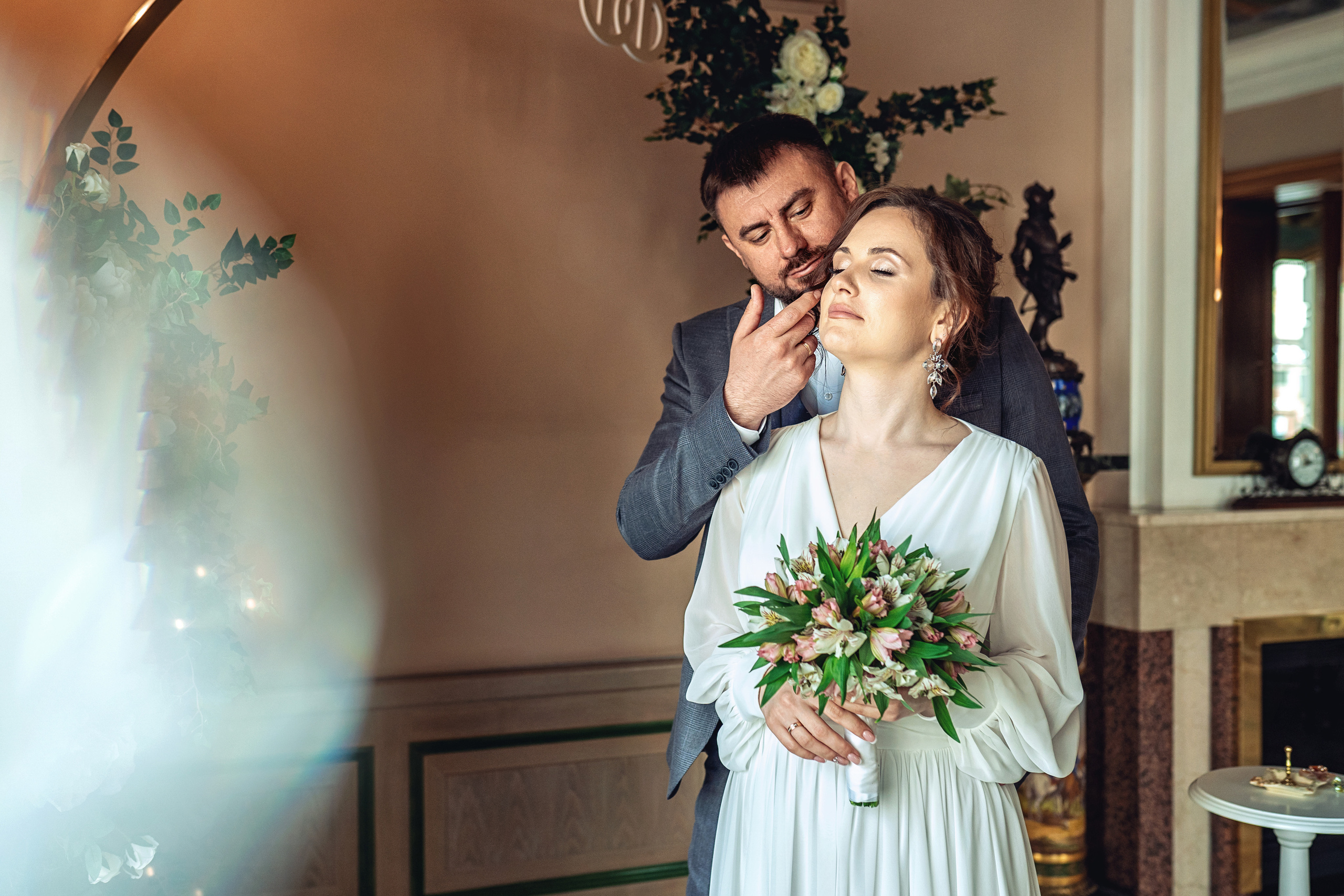 ЗАГС в Национале и прогулка по центру. Фотограф \ Видеограф на Крещение, Венчание Москва| Семейные съемки