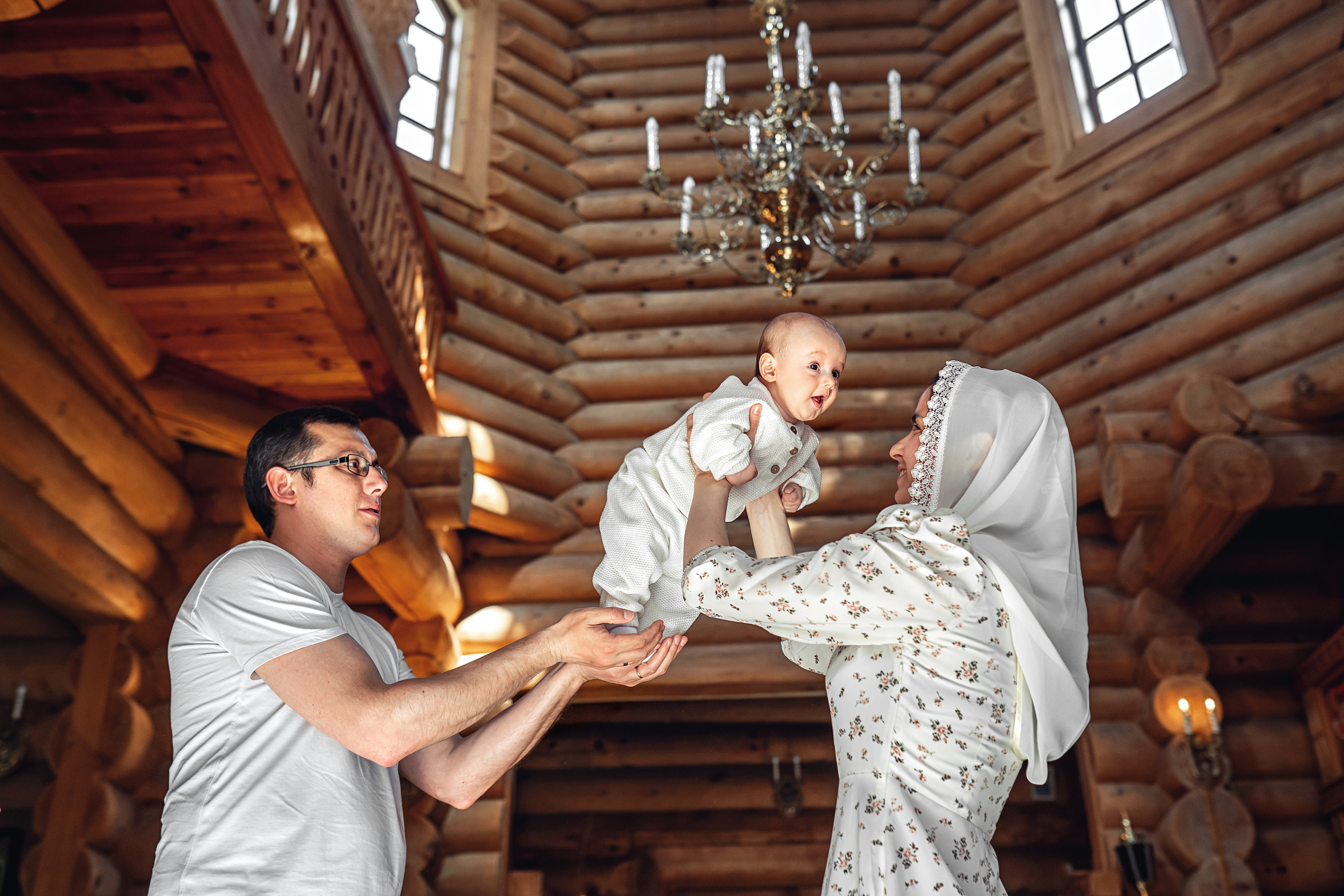 Фотограф на крещение ребенка иконы Божией Матери Неопалимая Купина. Фотограф \ Видеограф на Крещение, Венчание Москва| Семейные съемки