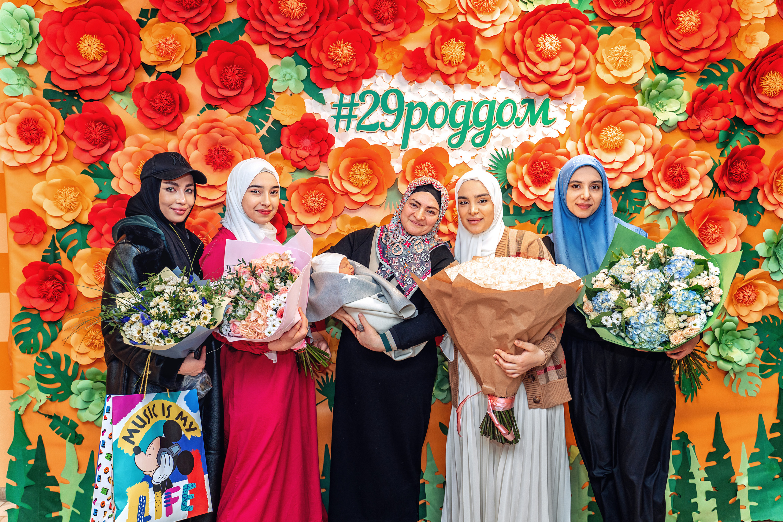 Выписка из роддома 29 им Н. Э. Баумана. Фотограф на выписку из роддома. Фотограф \ Видеограф на Крещение, Венчание Москва| Семейные съемки