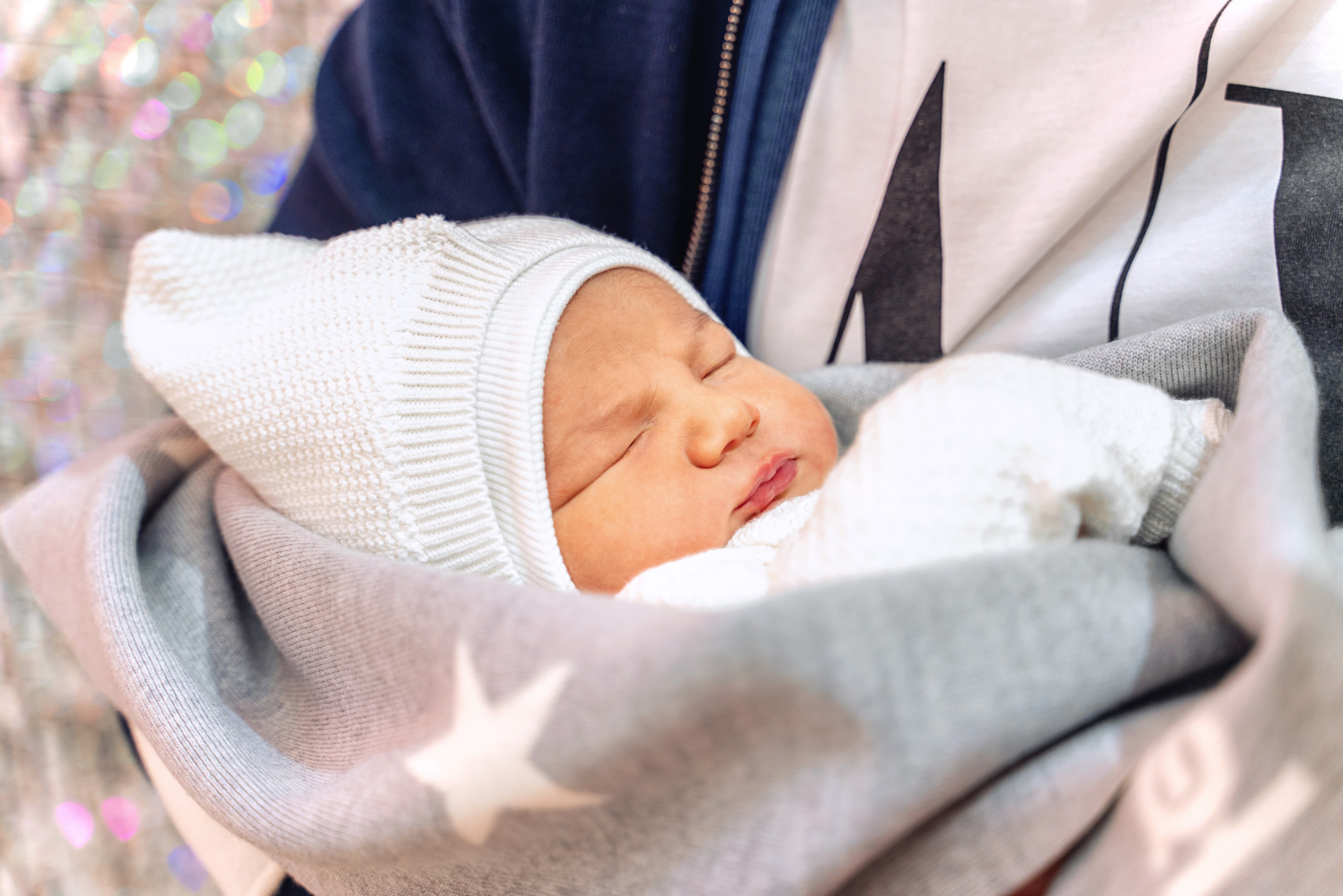 Выписка из роддома 29 им Н. Э. Баумана. Фотограф на выписку из роддома. Фотограф \ Видеограф на Крещение, Венчание Москва| Семейные съемки