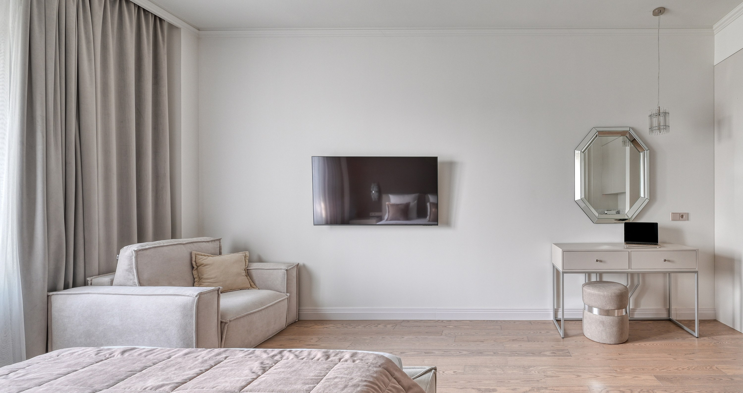 Апарт-комплекс Grand Royal в Сочи. Интерьерная съемка. Интерьерный фотограф в Сочи | Роман Сусленко