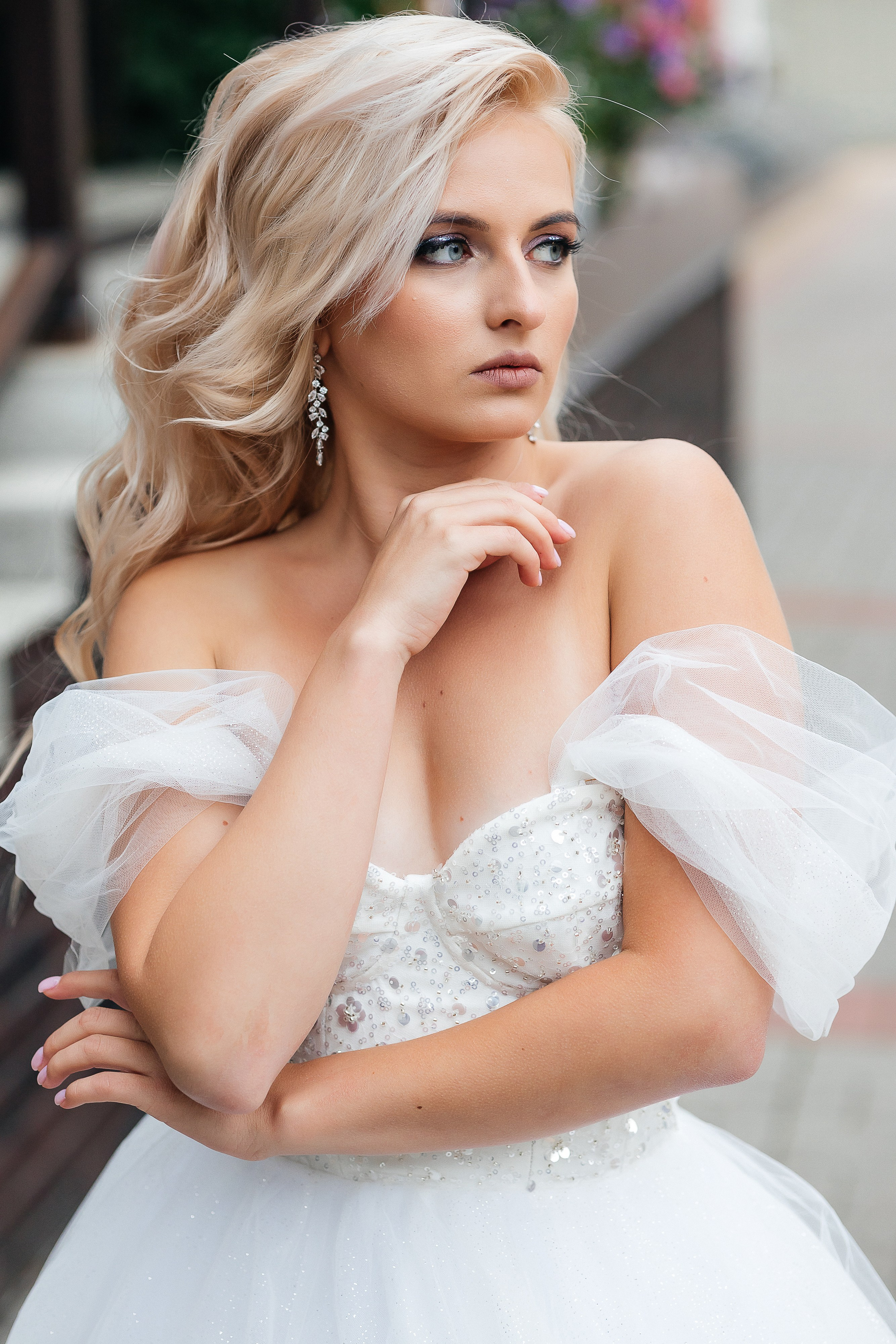 Стильная фотосессия пары в интерьерах ресторана. Олег Сверчков | Свадебный фотограф Вологда