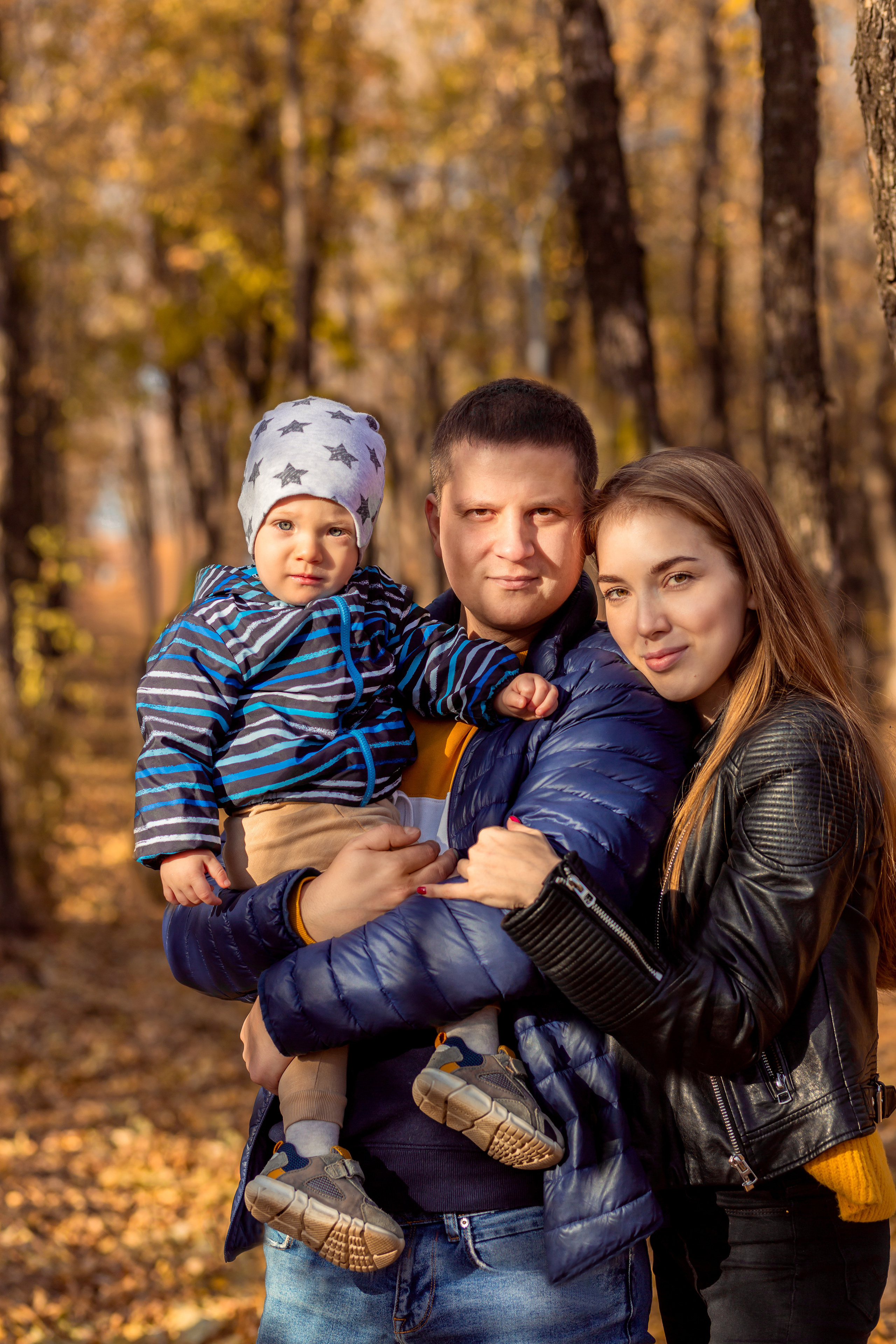 Семейная осенняя фотосессия Марины, Сергея и Мишеньки. Женский фотограф в Оренбурге Ирина Заводчикова