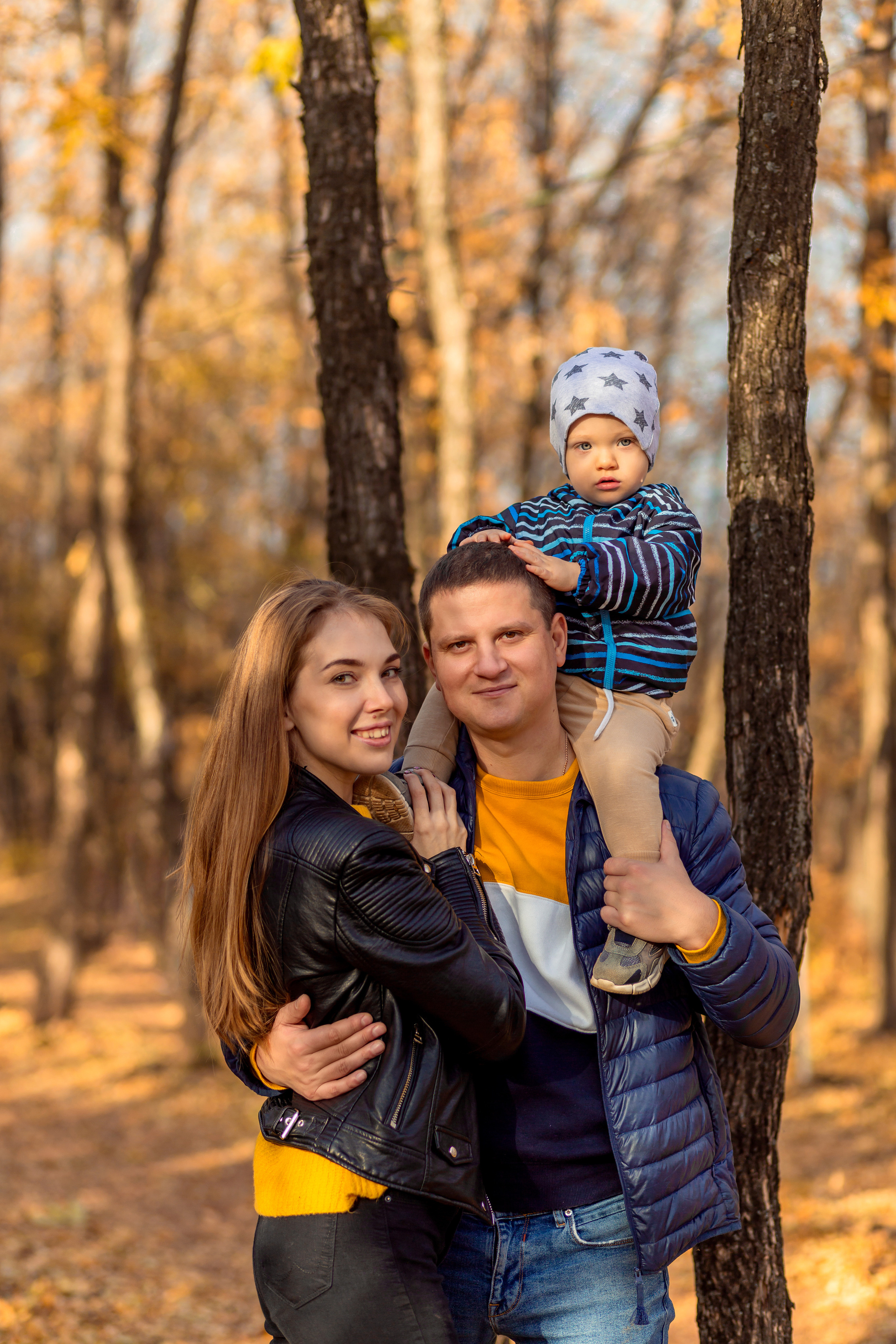 Семейная осенняя фотосессия Марины, Сергея и Мишеньки. Женский фотограф в Оренбурге Ирина Заводчикова