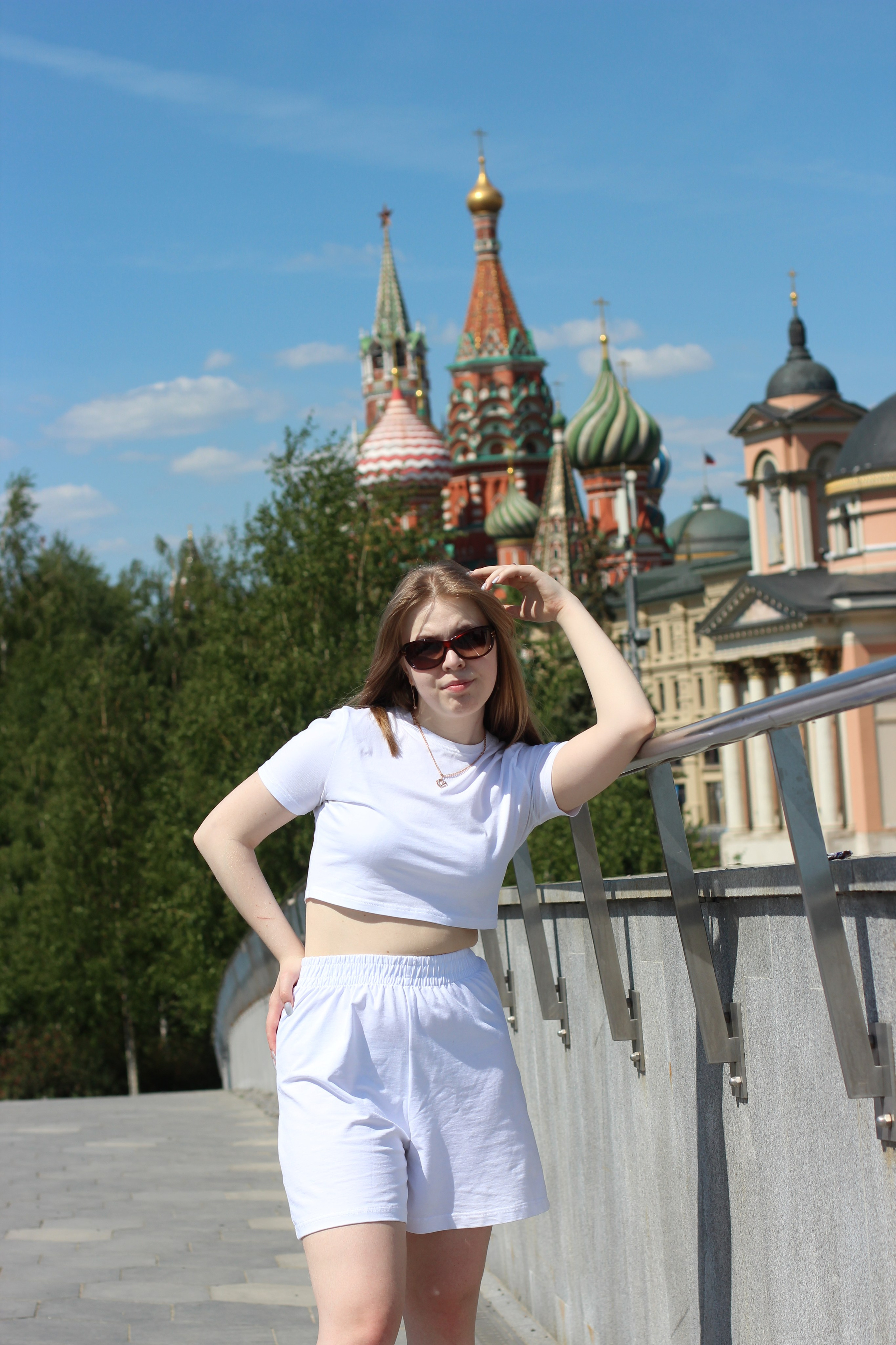 София, фотосессия в Зарядье на память о Москве. Ваш личный фотограф в Москве Мила