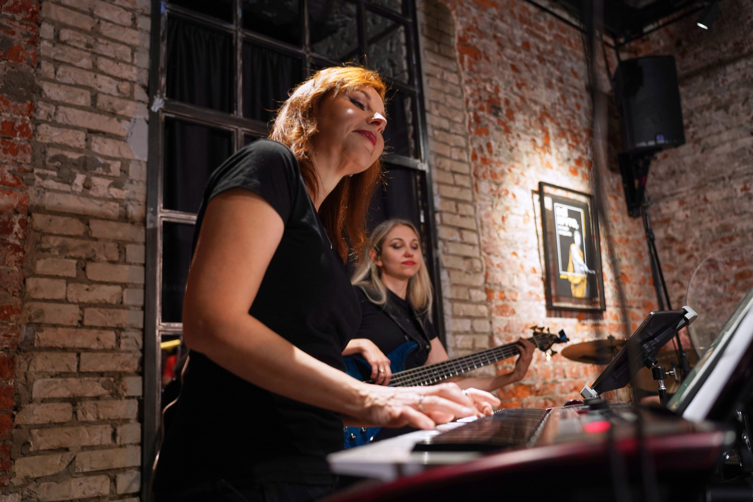 Концерт кавер группы. Фотограф