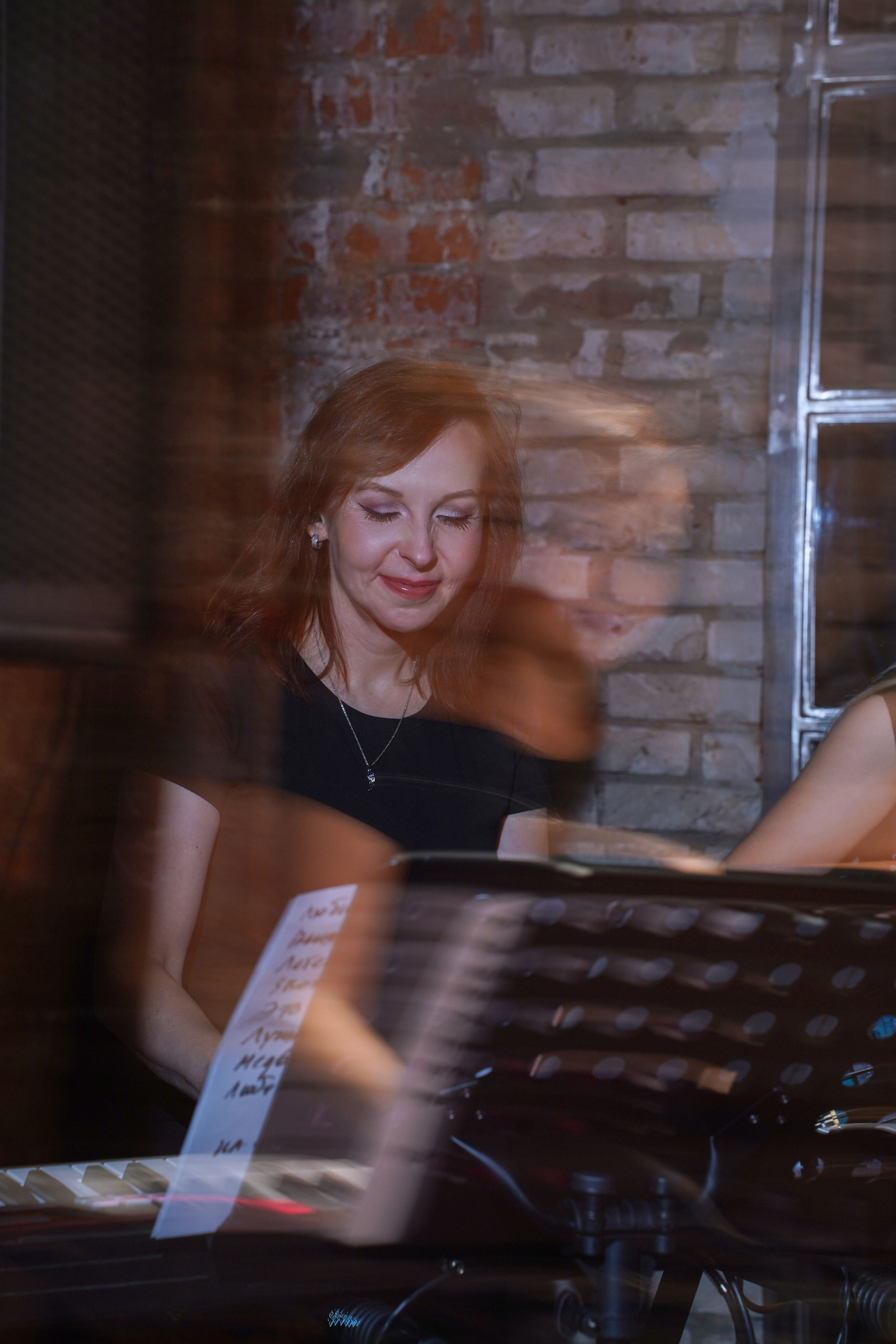 Концерт кавер группы. Фотограф