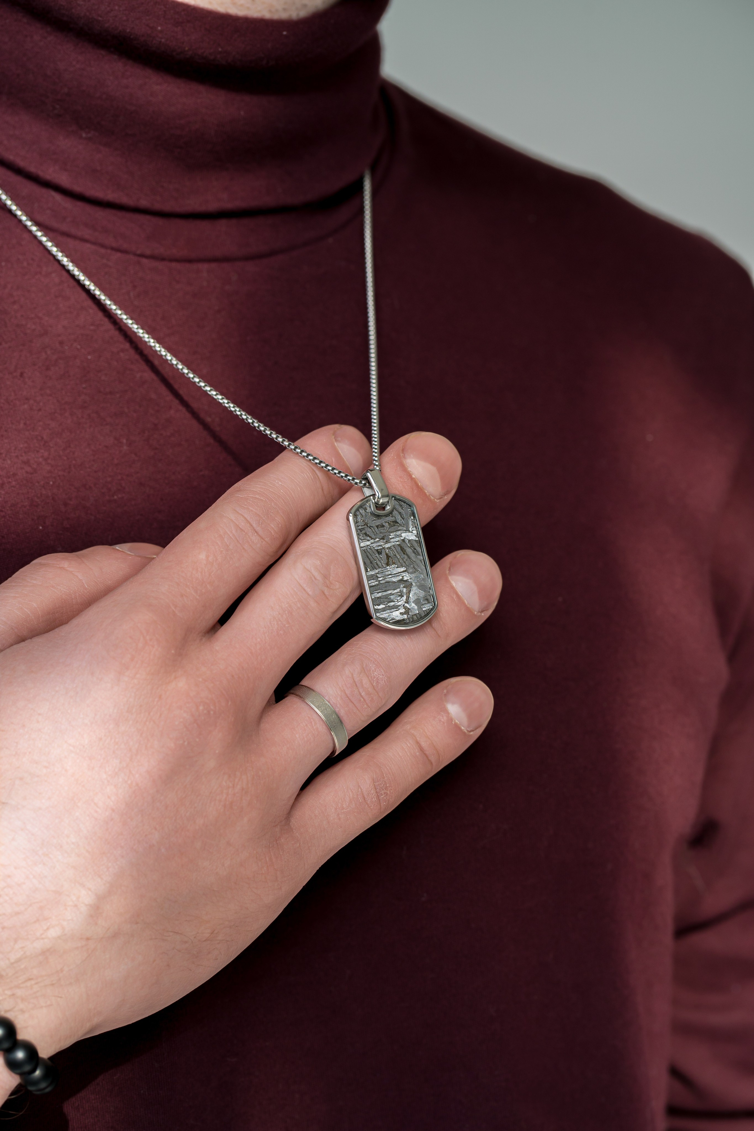 Мужская бижутерия. Фотограф