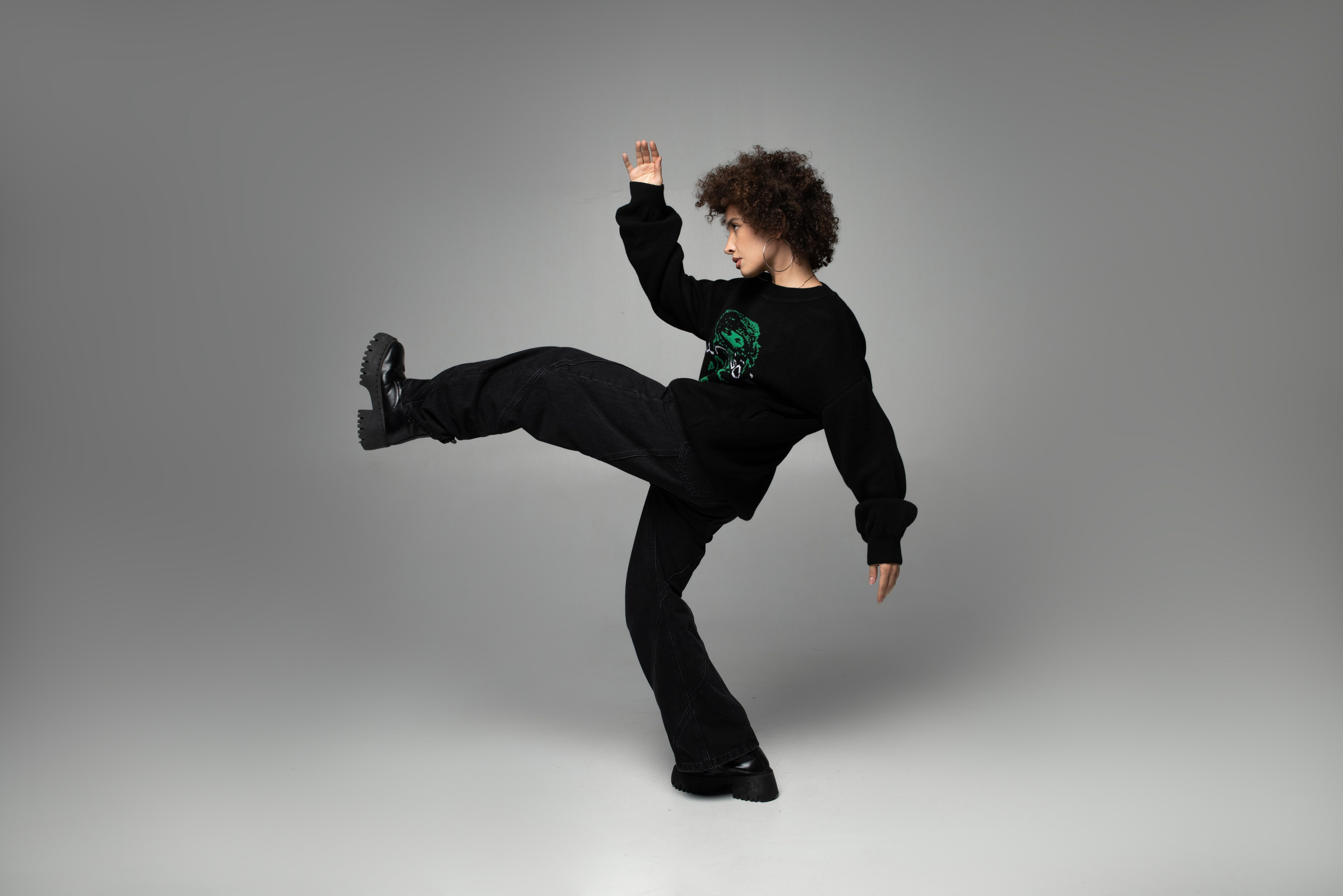 КАТАЛОГ | серый фон. RUNA production — стильные съемки для брендов