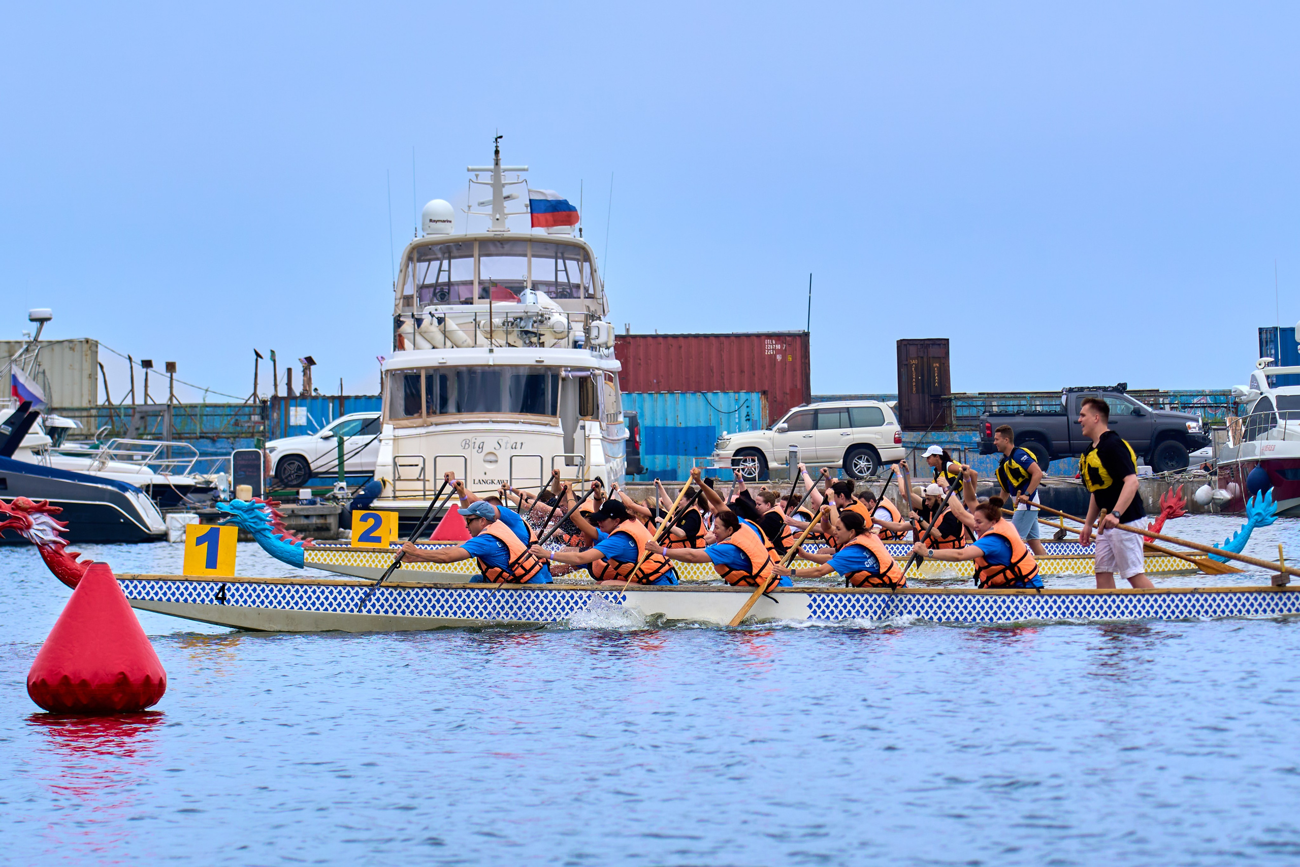 Соревнования на лодках дракон Айс Юнион. Фотограф во Владивостоке