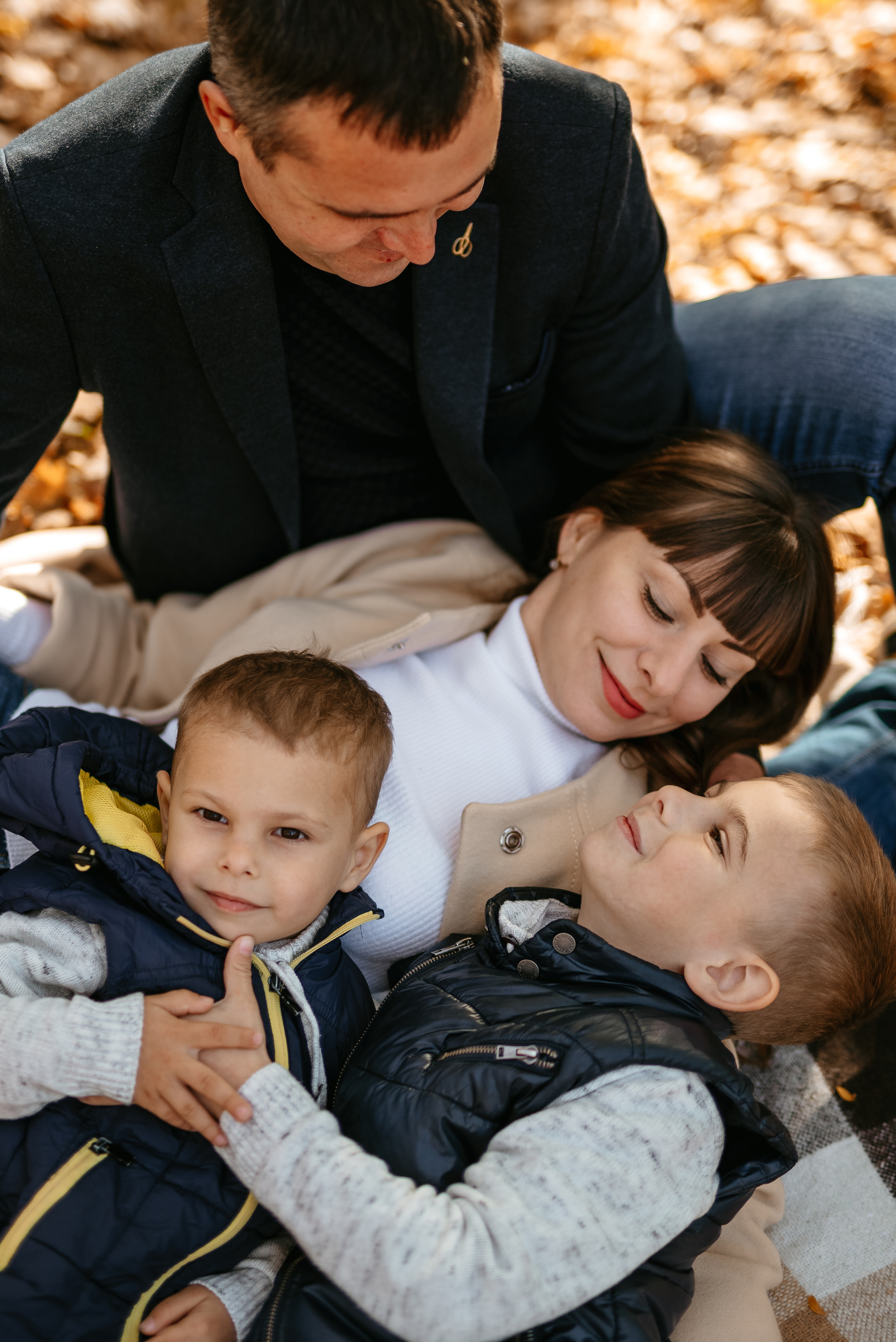 Сережа, Оля, Саша и Макс