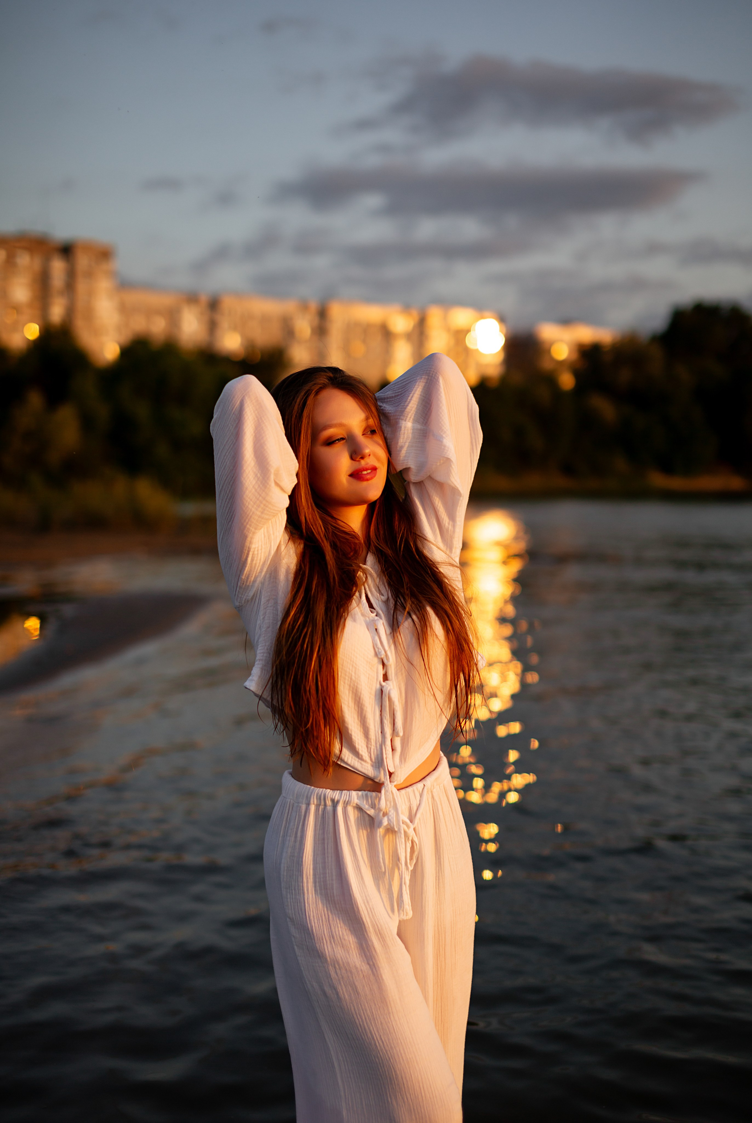 У воды. Https://malovafoto.ru