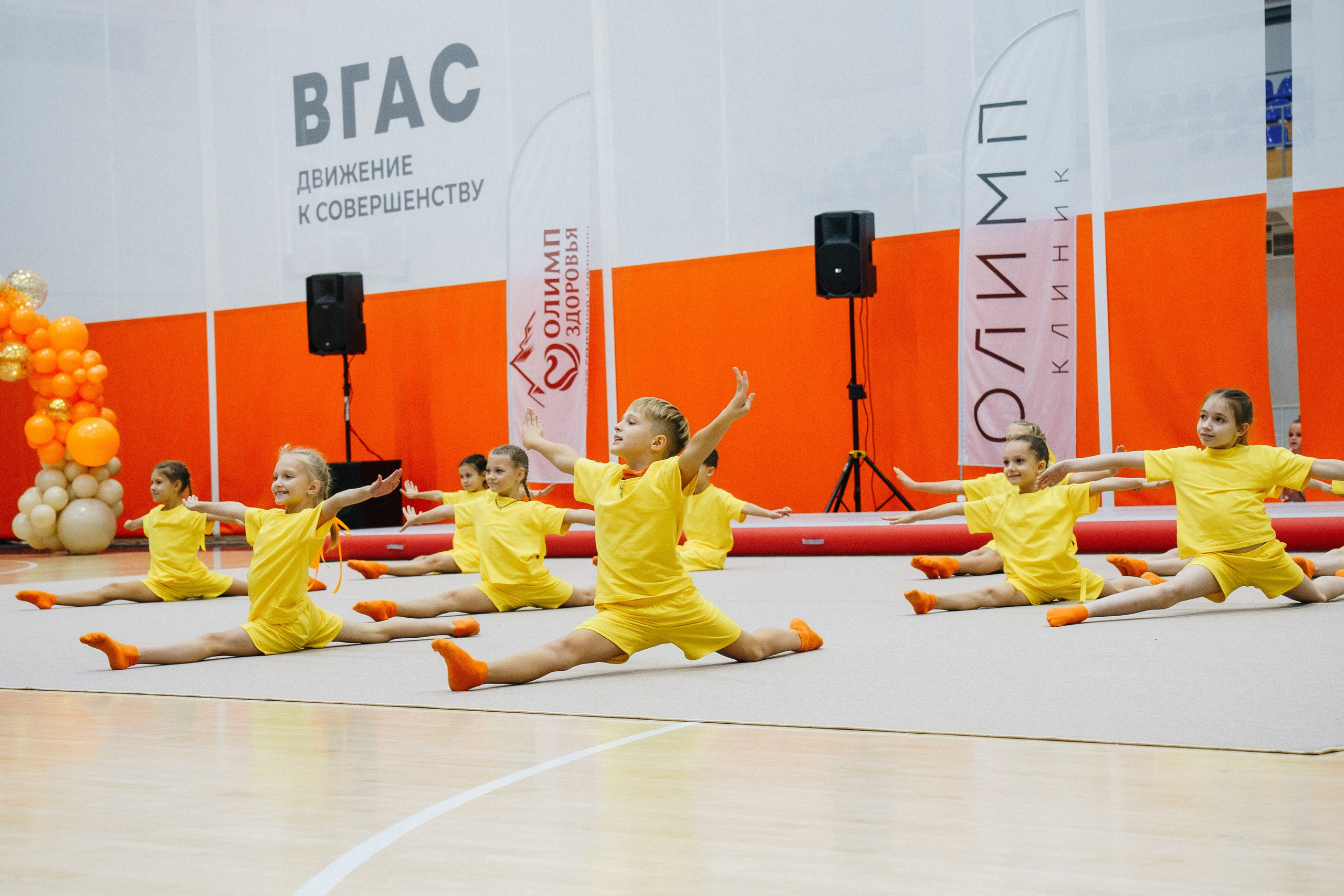 Ангелина Мельникова. Клуб спортивной гимнастики. Фотограф в Воронеже Ольга Космодемьянская