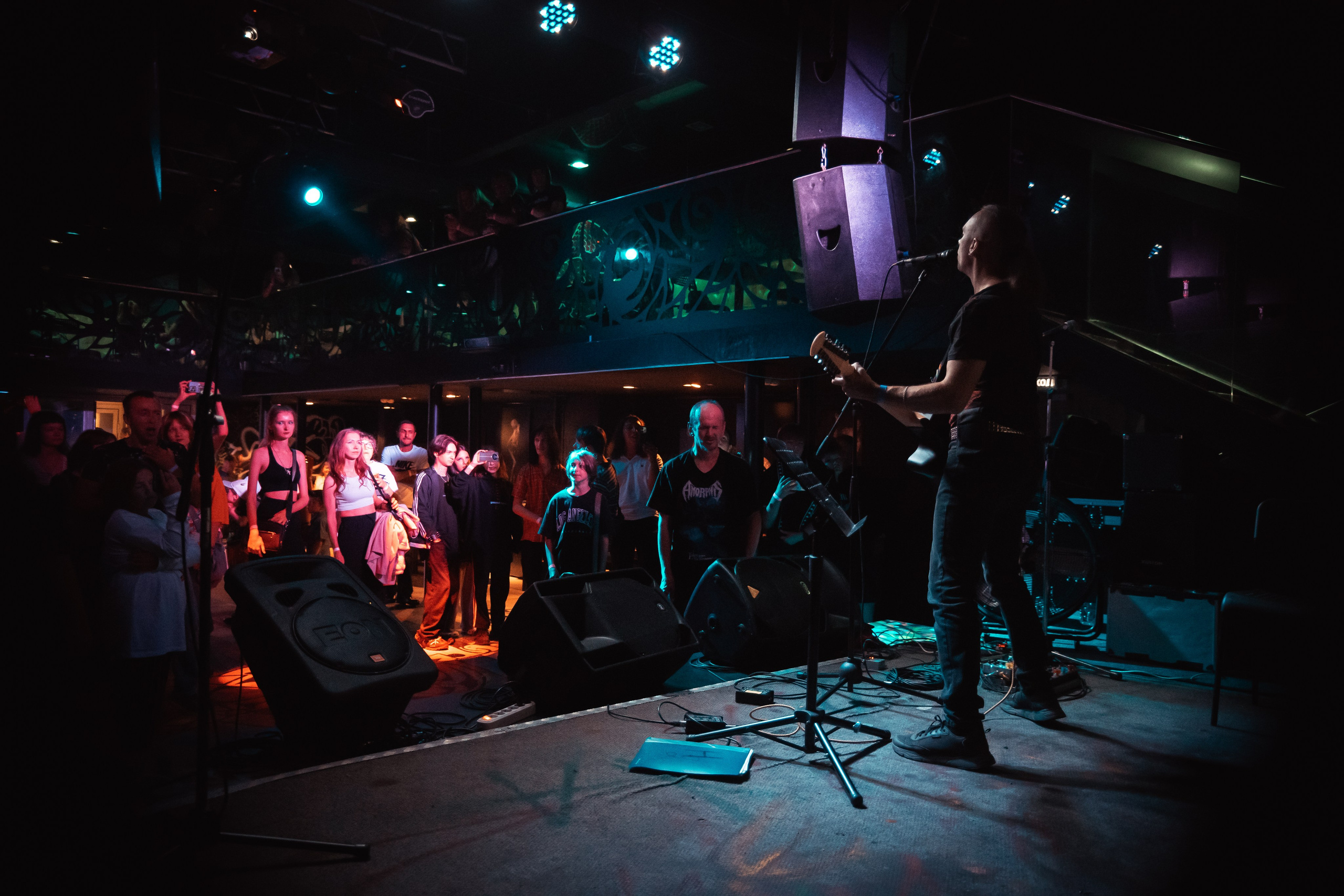 Павел Горловой, Концерт памяти В.Цоя, 16.08.2025, Эрмитаж. Фотограф Регина Крикунова г. Красноярск