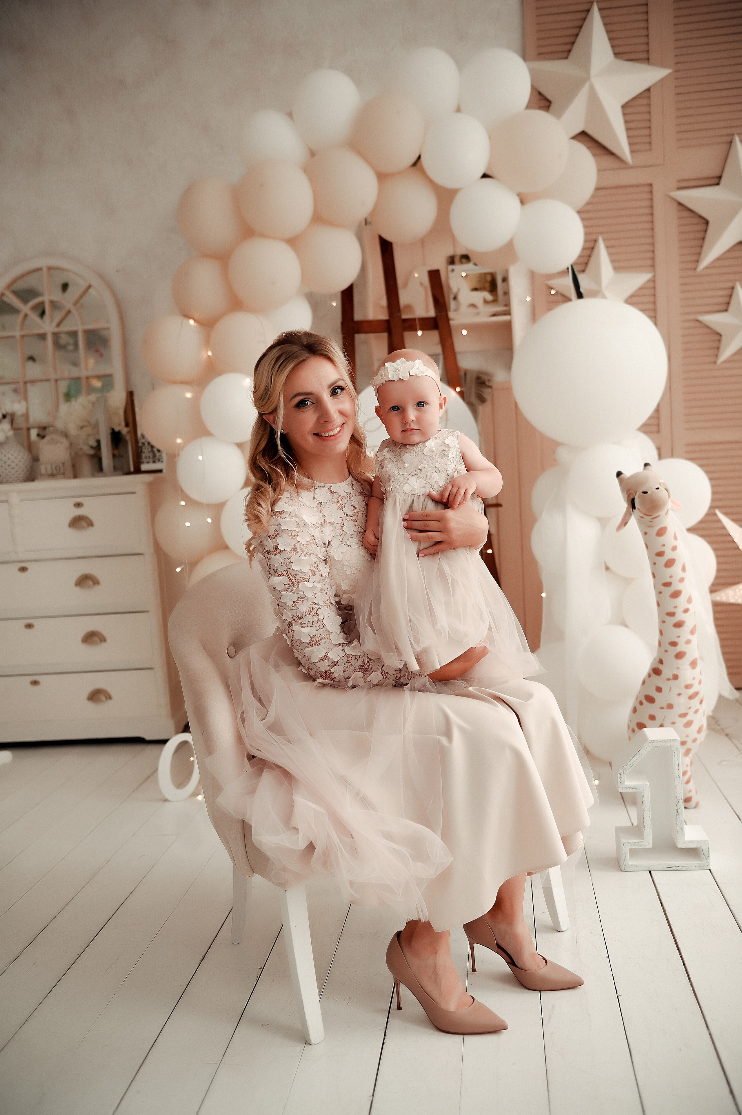 Студийные семейные, детские, индивидуальные фотосессии. Свадебный, семейный, детский, контент фотограф в Омске Максим Ильин