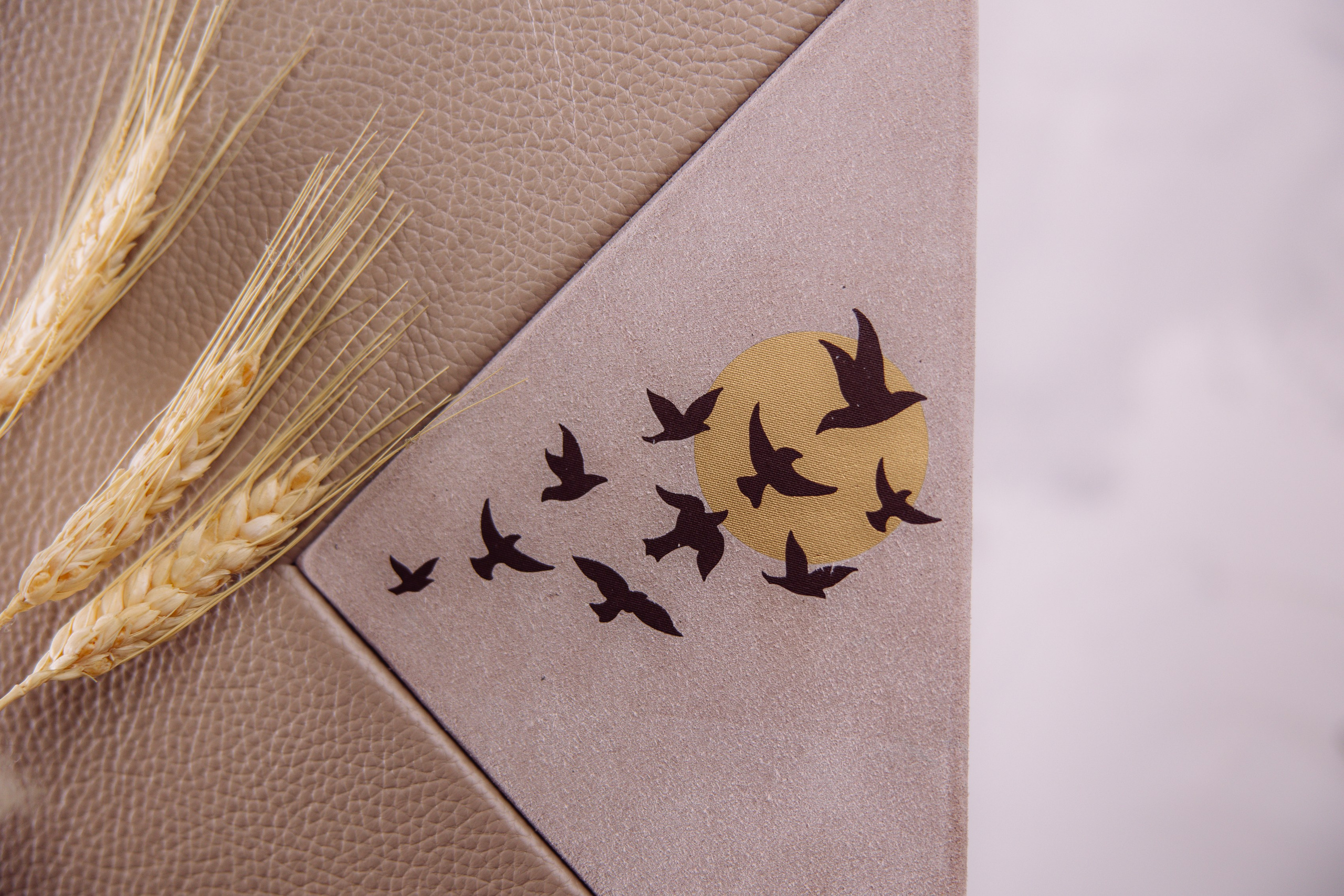 КРОКУС. Заказать индивидуальную фотокнигу ручной работы