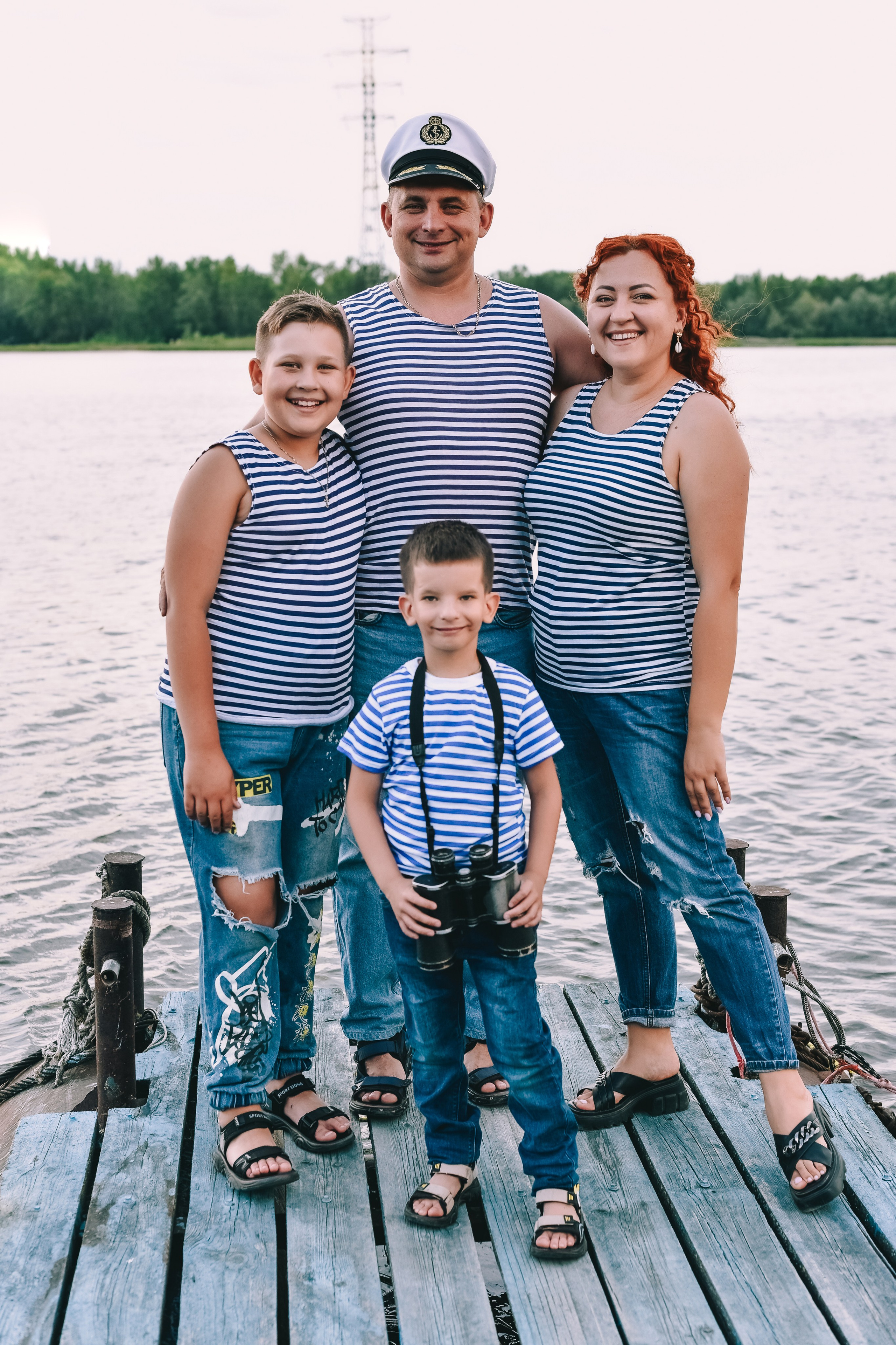 Морячки и морячка (Семья Валентины)