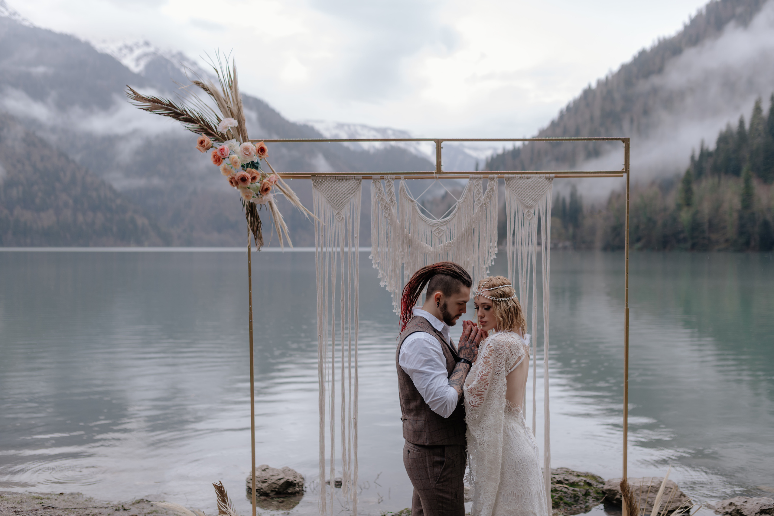 Абхазия, озеро Рица. Свадебный фотограф Екатеринбург/Челябинск — Любовь Волохова