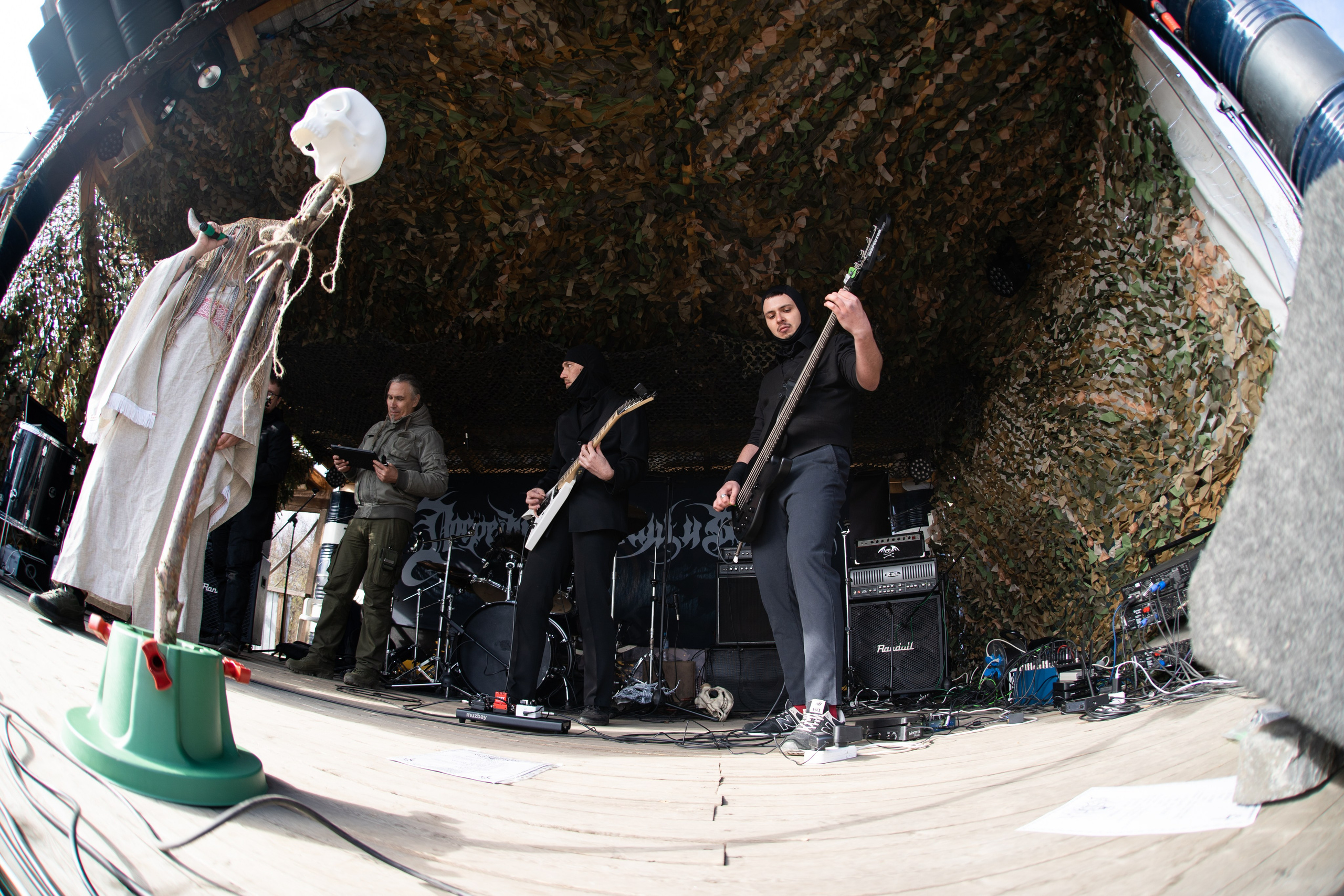 Фестиваль «ПОСРЕДИ КЛАДБИЩ И БОЛОТ»|Архангельск. Концертный и репортажный фотограф в Санкт-Петербурге Слава Пахомов