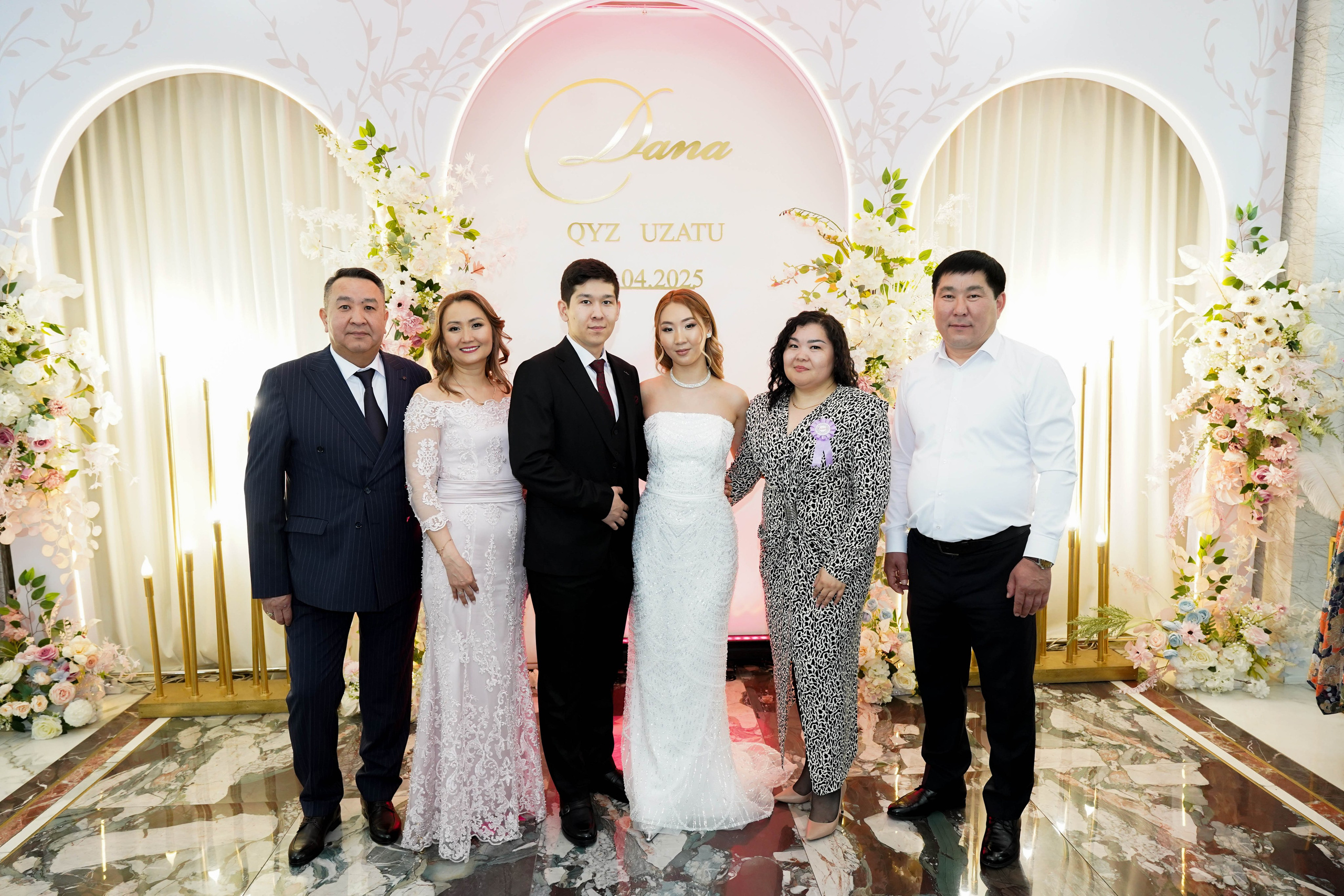 Dana uzatu. Фотограф Ернар Ержанов