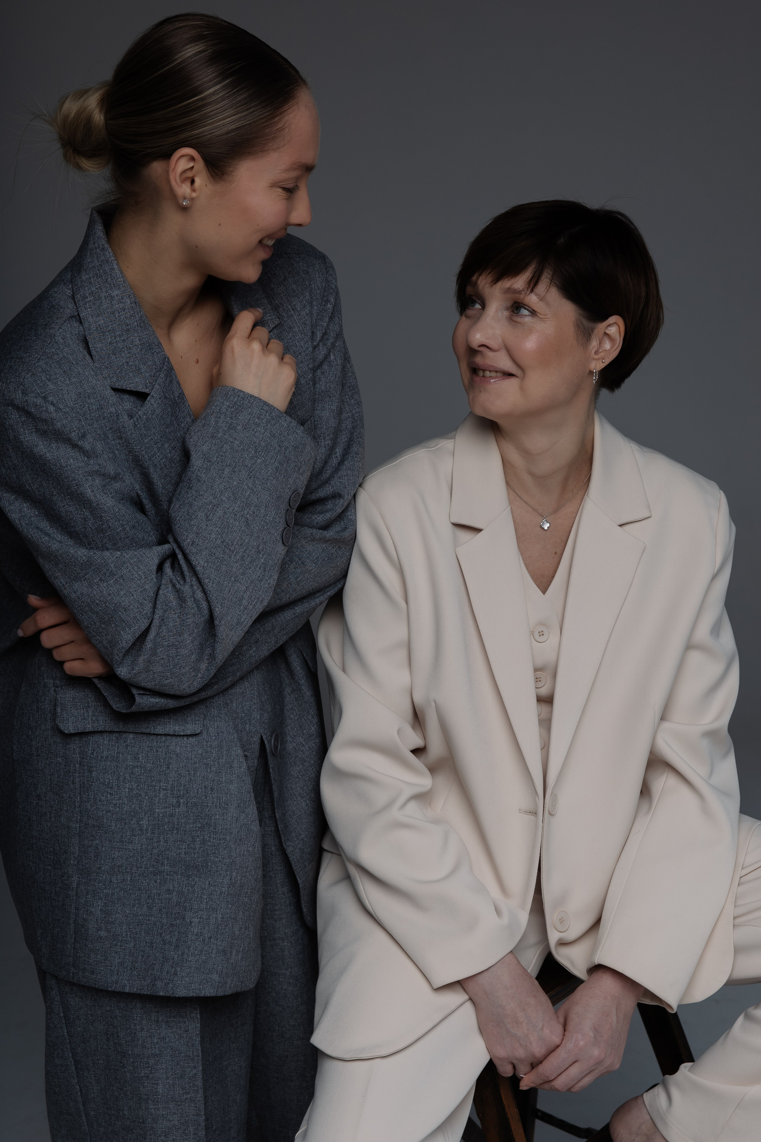 Мама и дочь, минимализм. СВАДЕБНЫЙ ФОТОГРАФ ЧЕЛЯБИНСК