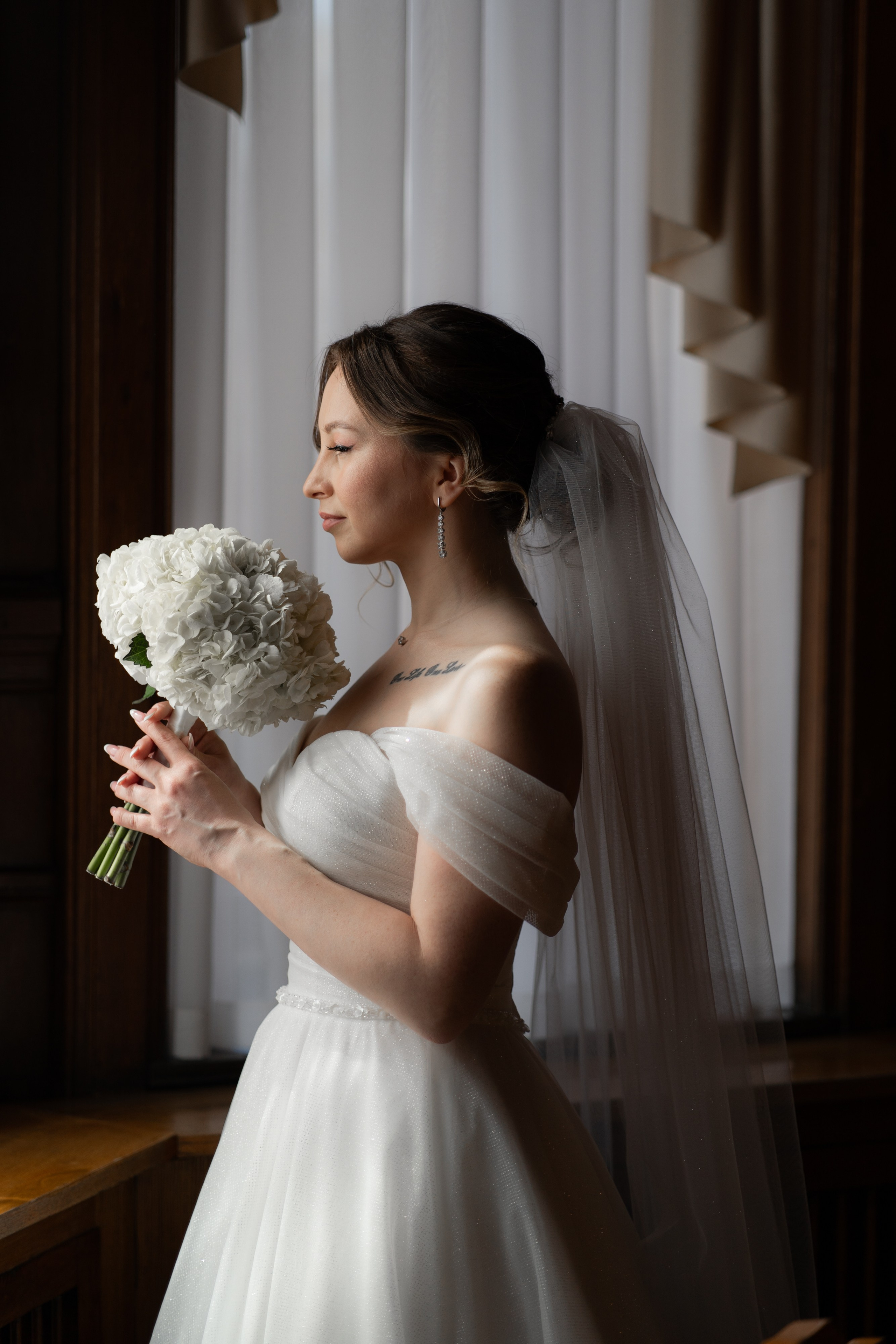 Свадебная фотосессия во дворце 2 на Фурштадской. Свадебный фотограф Александр Невский в Санкт-Петербурге