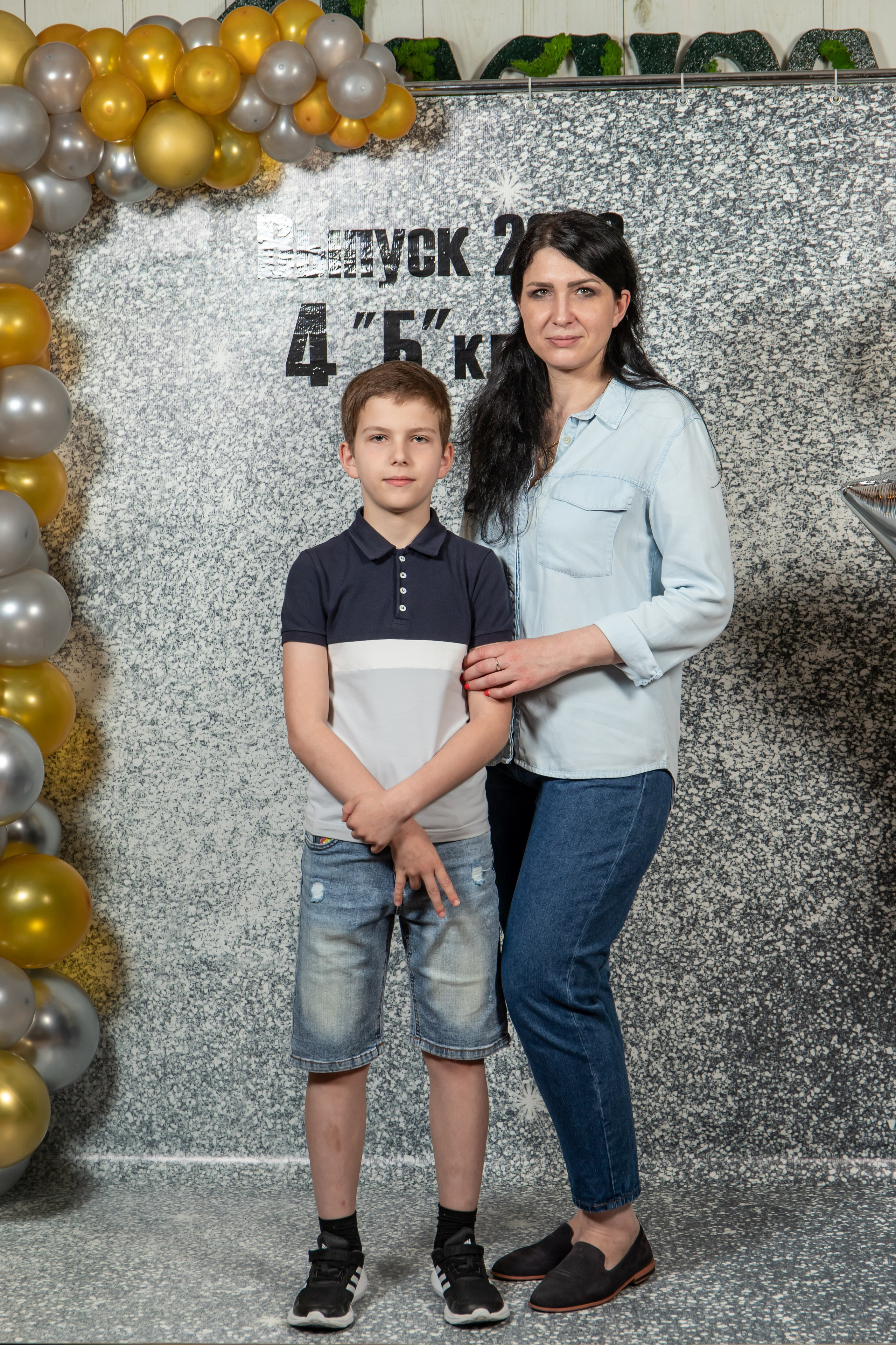 Выпуск 4Б 23 год. Семейный и свадебный фотограф в Геленджике Михаил Шматов