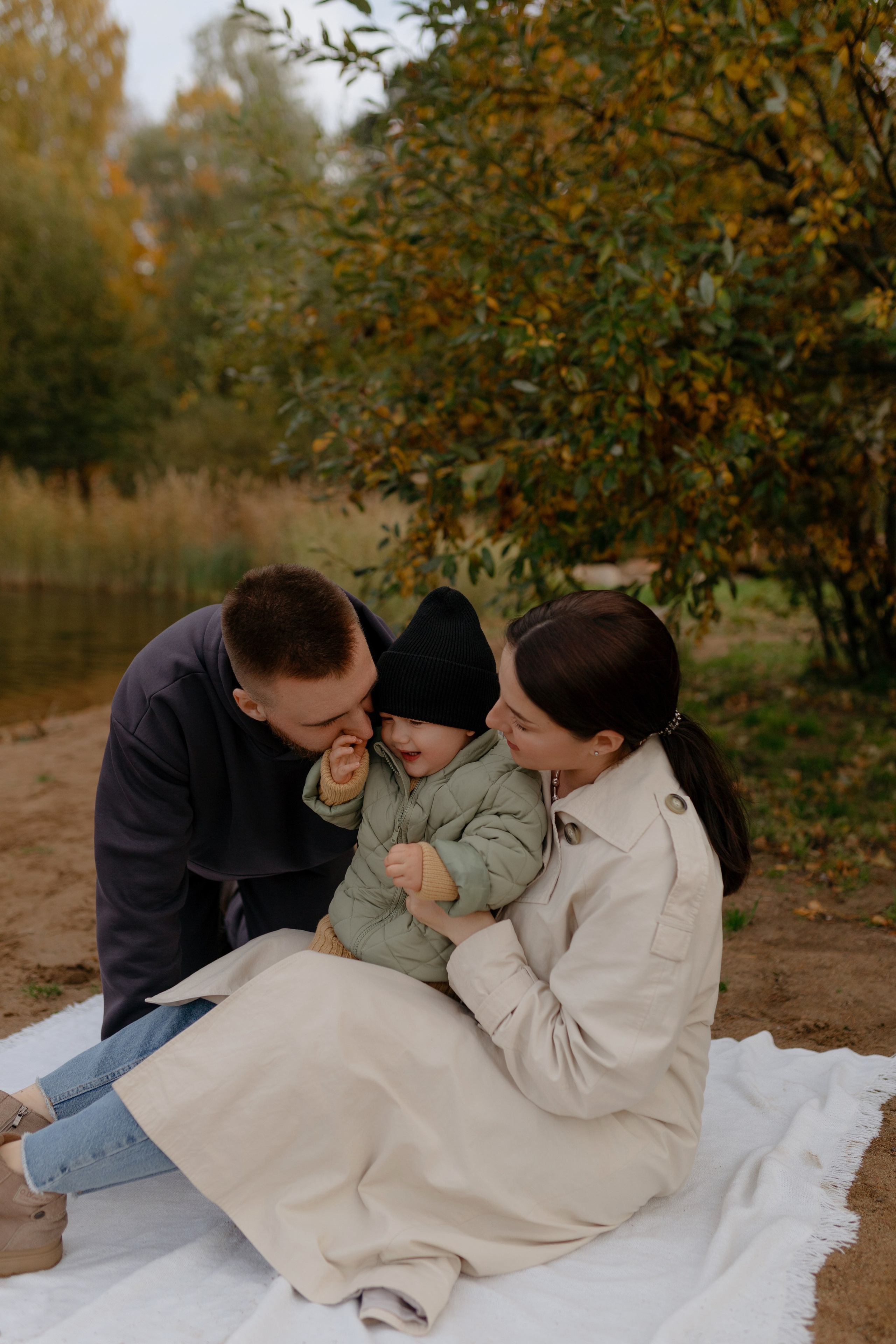 Семейная осенняя фотосессия. Сестры Карабаза. Фотографы и ретушеры в Москве и Санкт-Петербурге
