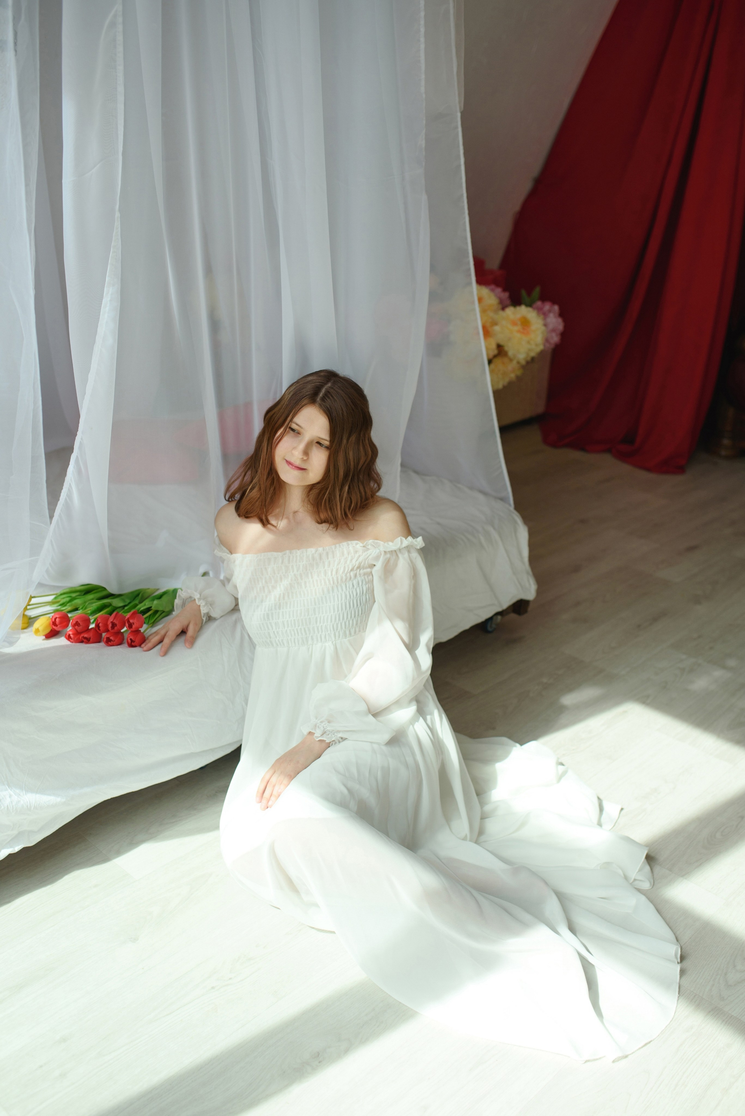 Будуарная фотосессия для женственной девушки в иркутске