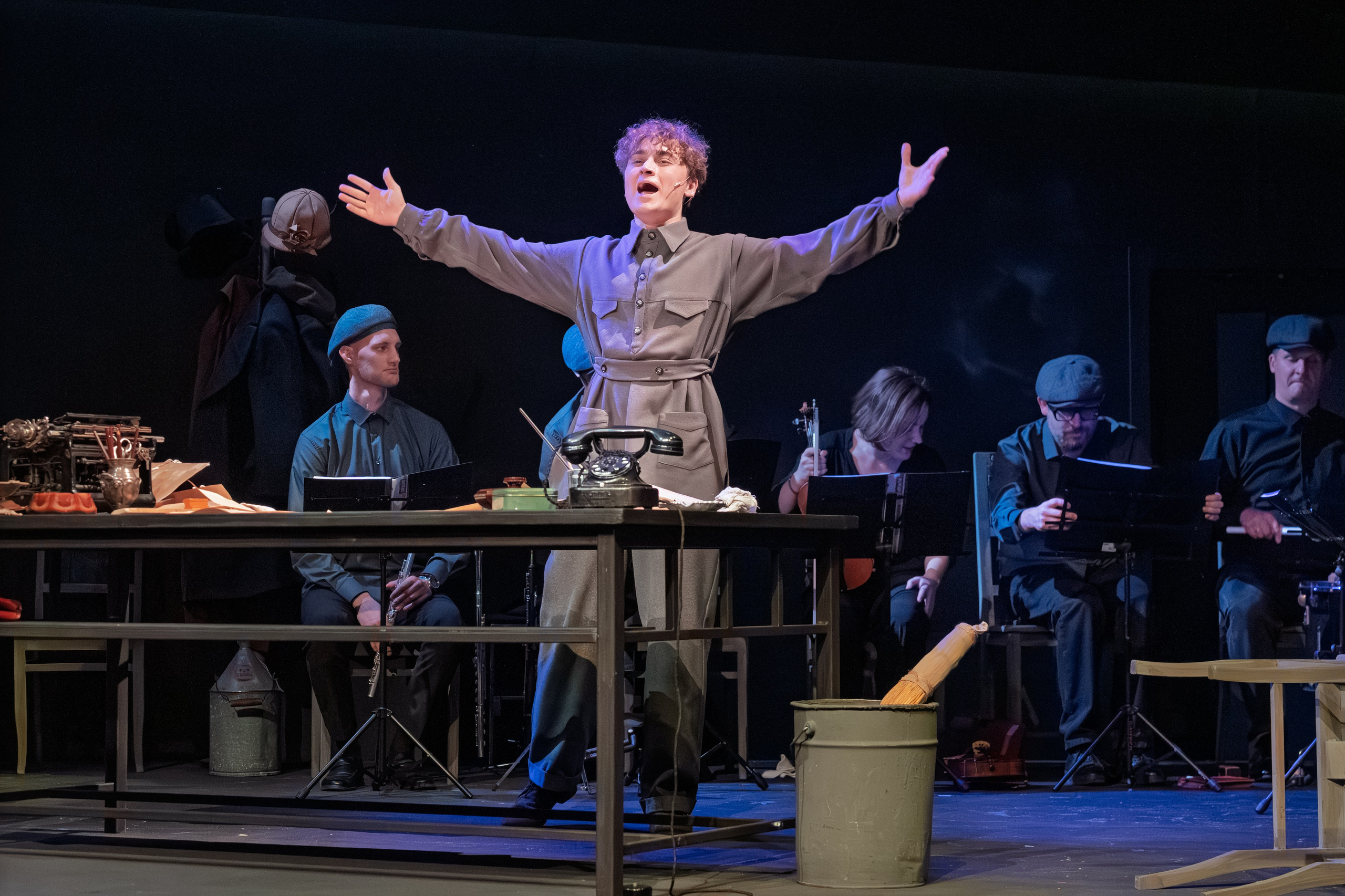 Театр Терезы Дуровой: Кто Есенин?. Сайт фотографа Сергея Абрамова