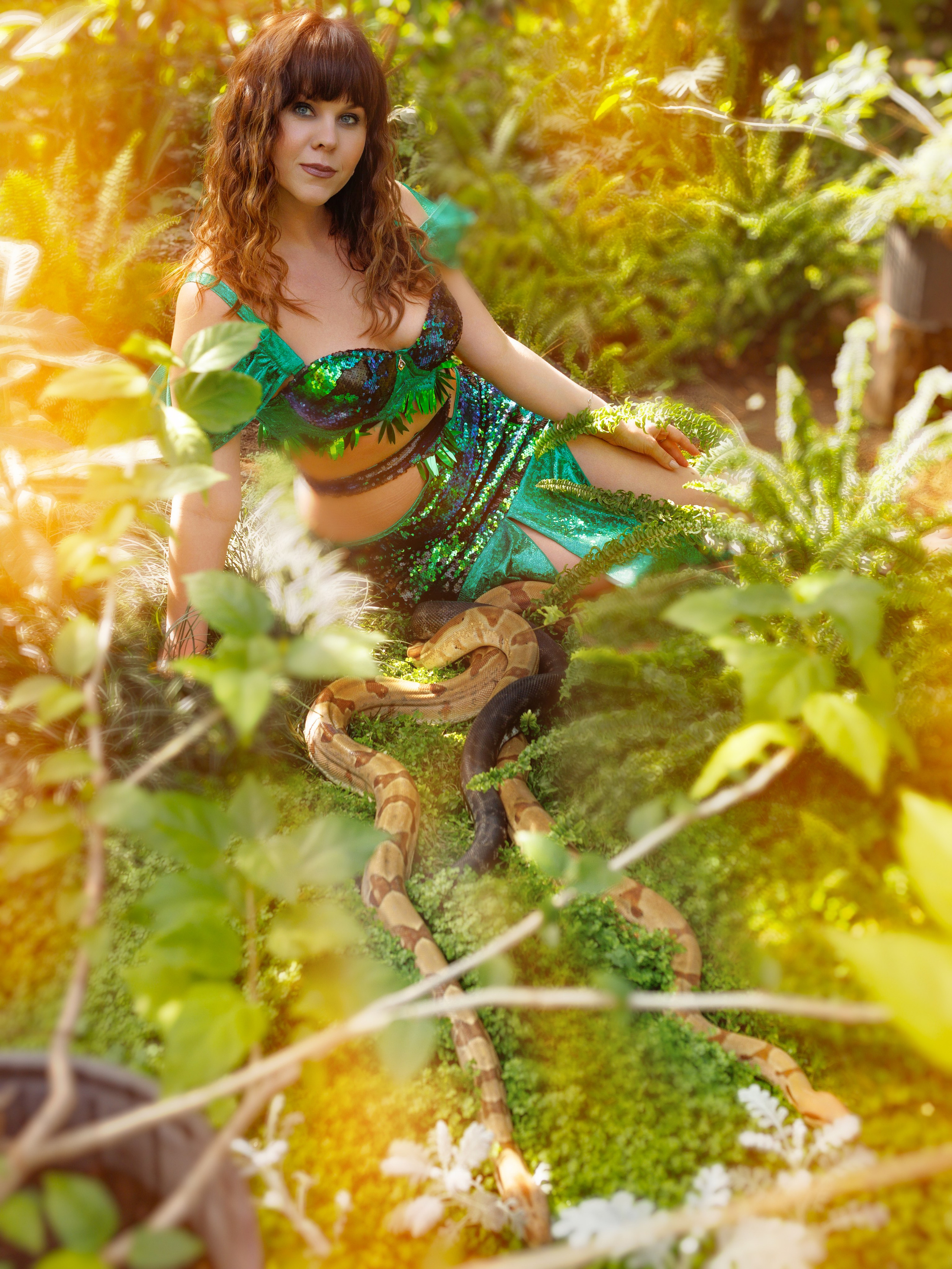 Фотосессии со змейкой. Свадебный и семейный фотограф Виолетта в Липецке