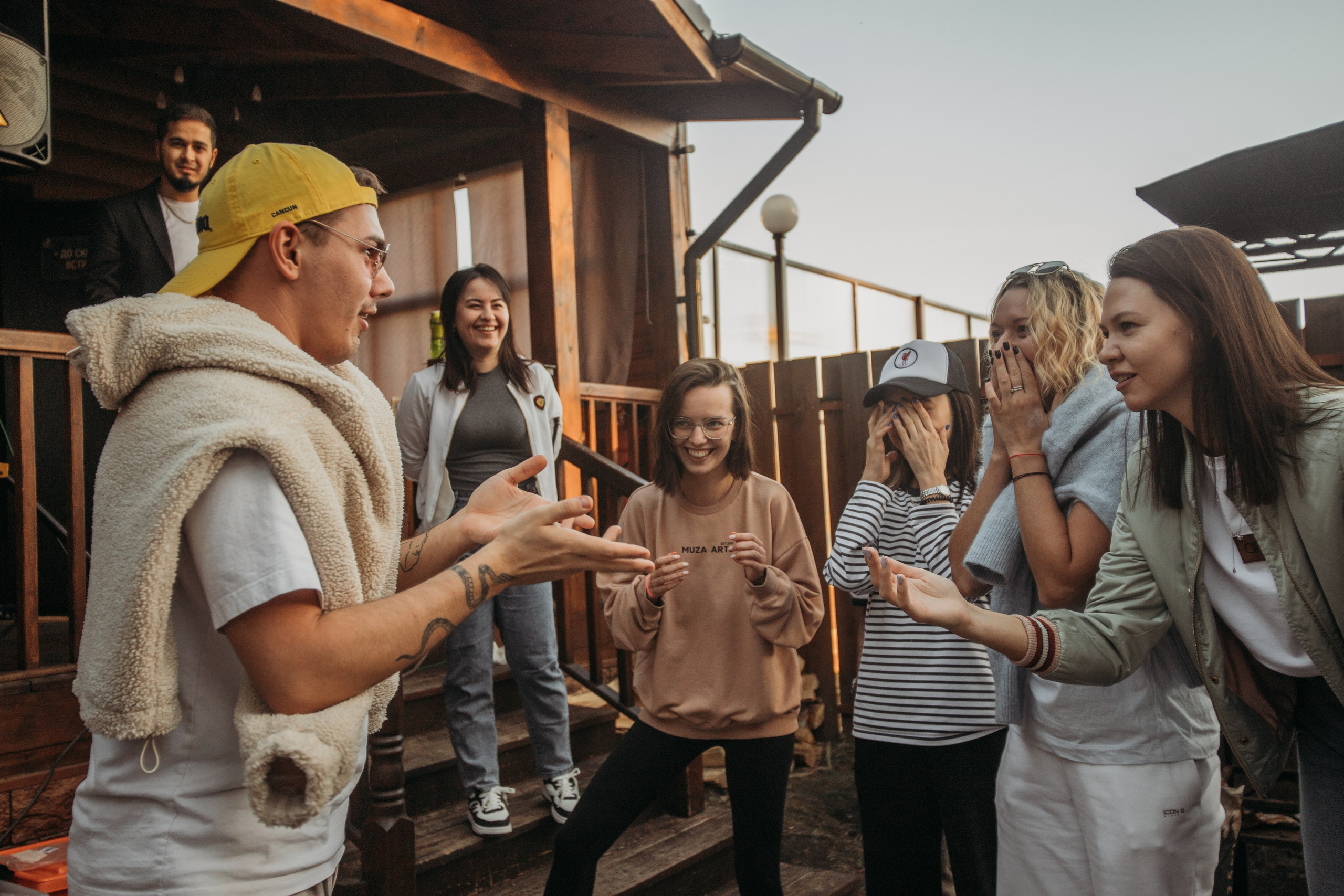 Корпоратив Muza_Arts. Венера Гайн. Репортажный фотограф  Тюмень. Обучение фотографии с 0