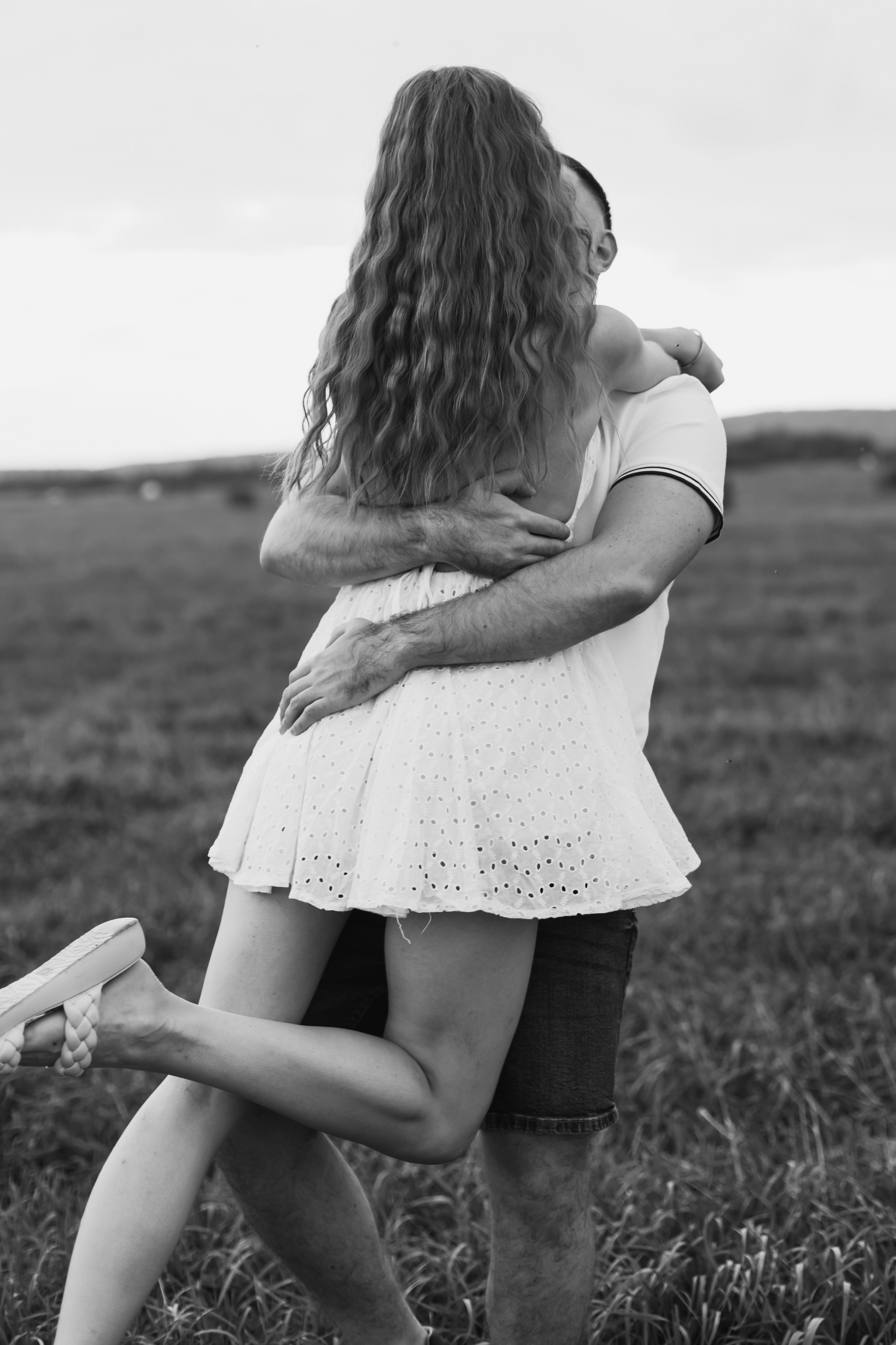 Закат, поле. Свадебный и семейный фотограф Екатеринбург Настя Саедгалина