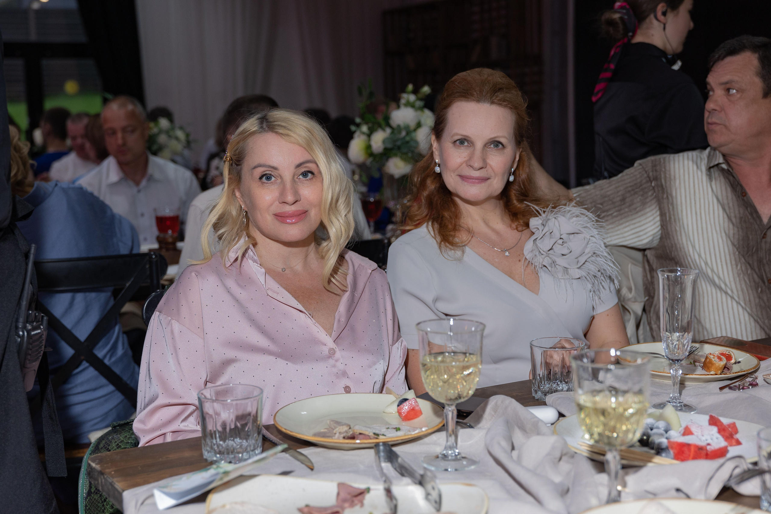 Выпускной вечер в школе № 58. Выпускные альбомы во Владивостоке