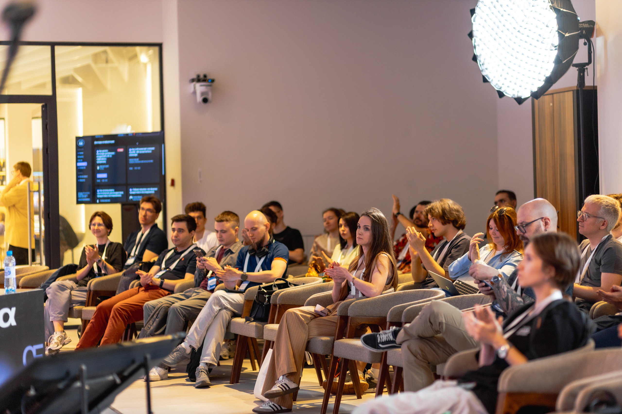 Aha! — 29–30 мая 2025. Фотобанк Матемаркетинг