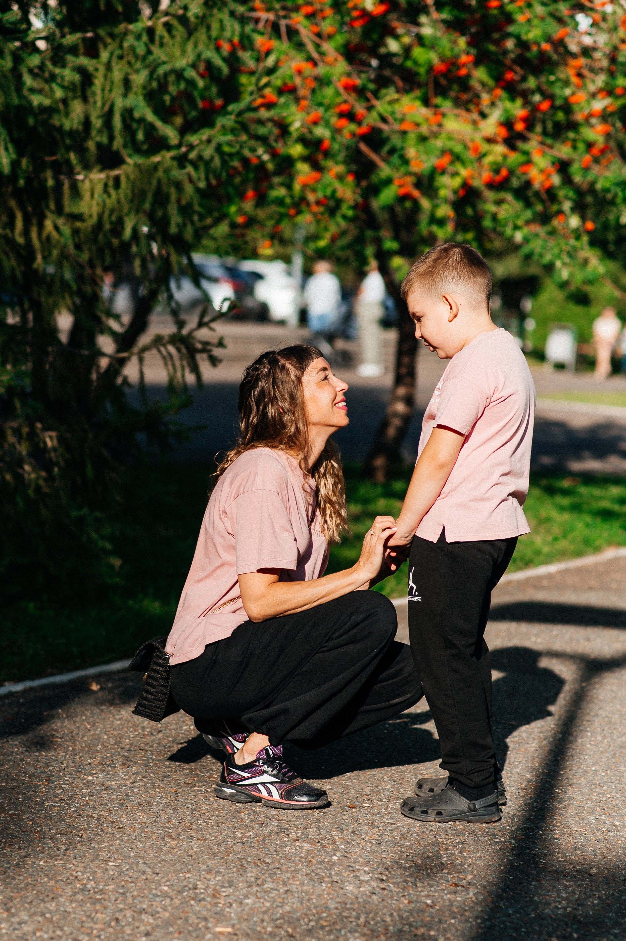 Мама и сын. Прогулка. Семейный фотограф в Оренбурге Анна Рожкова