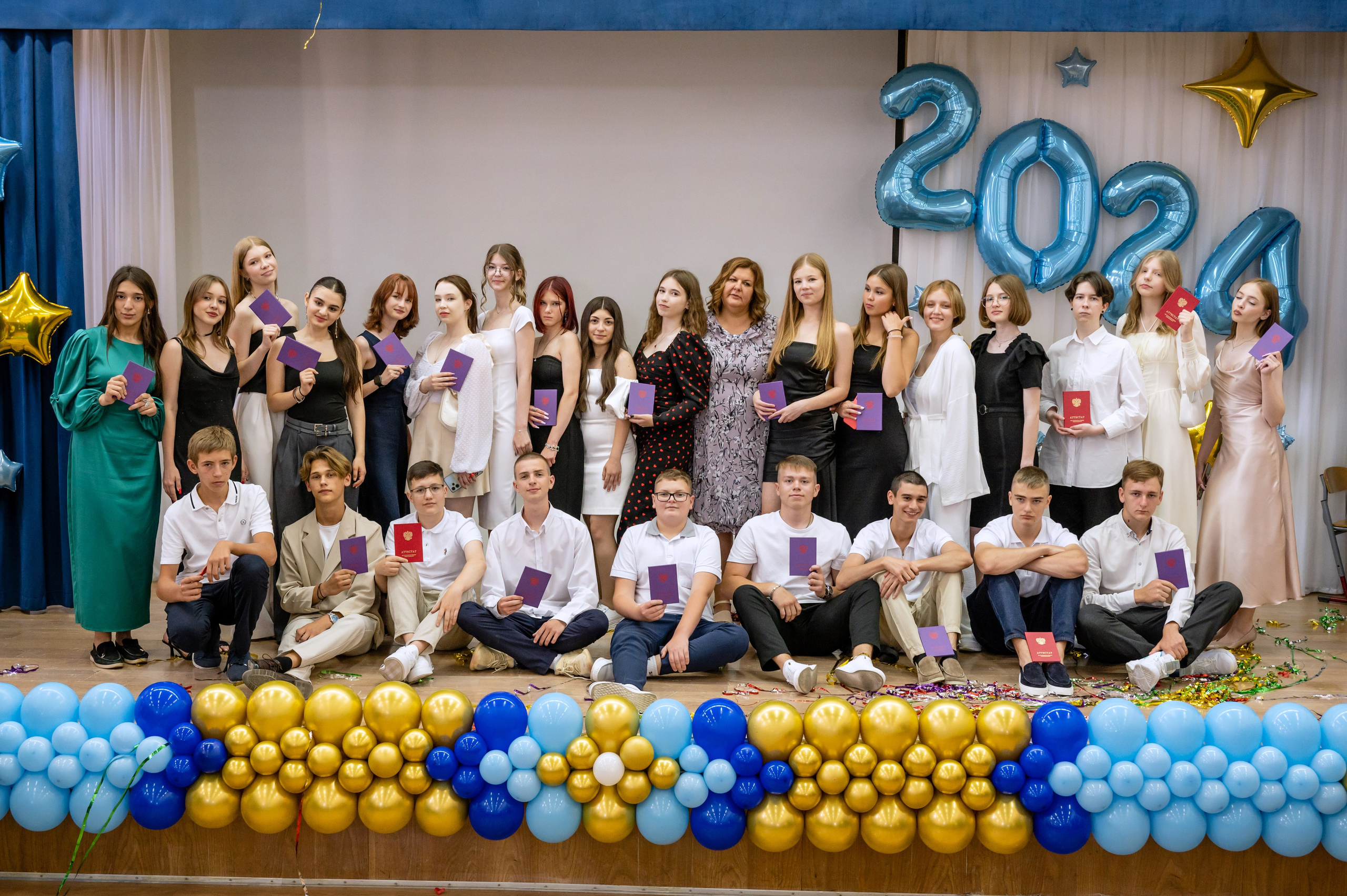 Школа № 98 9 класс вручение аттестатов. Вячеслав Скрипник Фотограф Краснодар