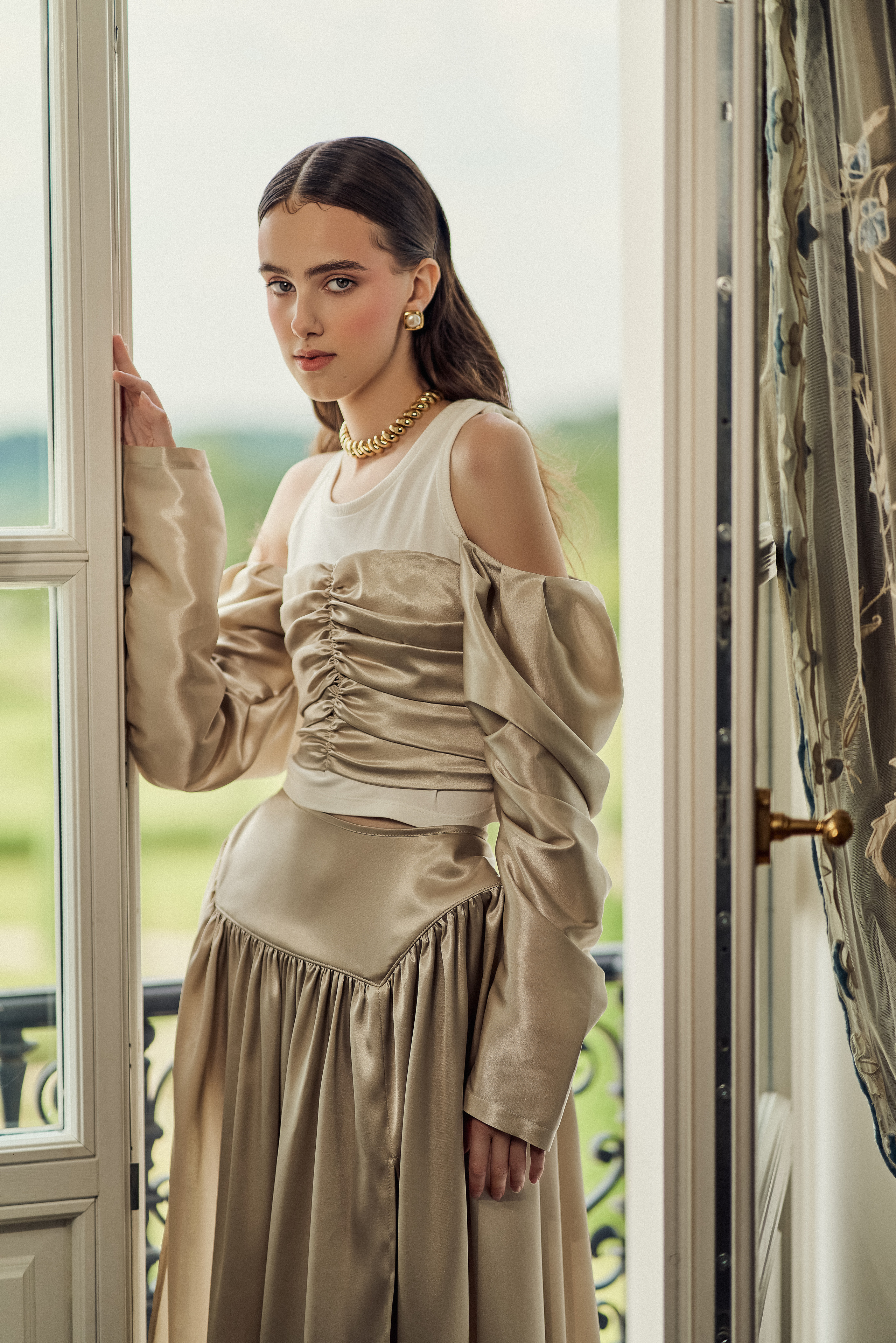 Фотосессия для L'Officiel Russia сентябрь 2022. Андрей Лоос фотограф стилист Москва