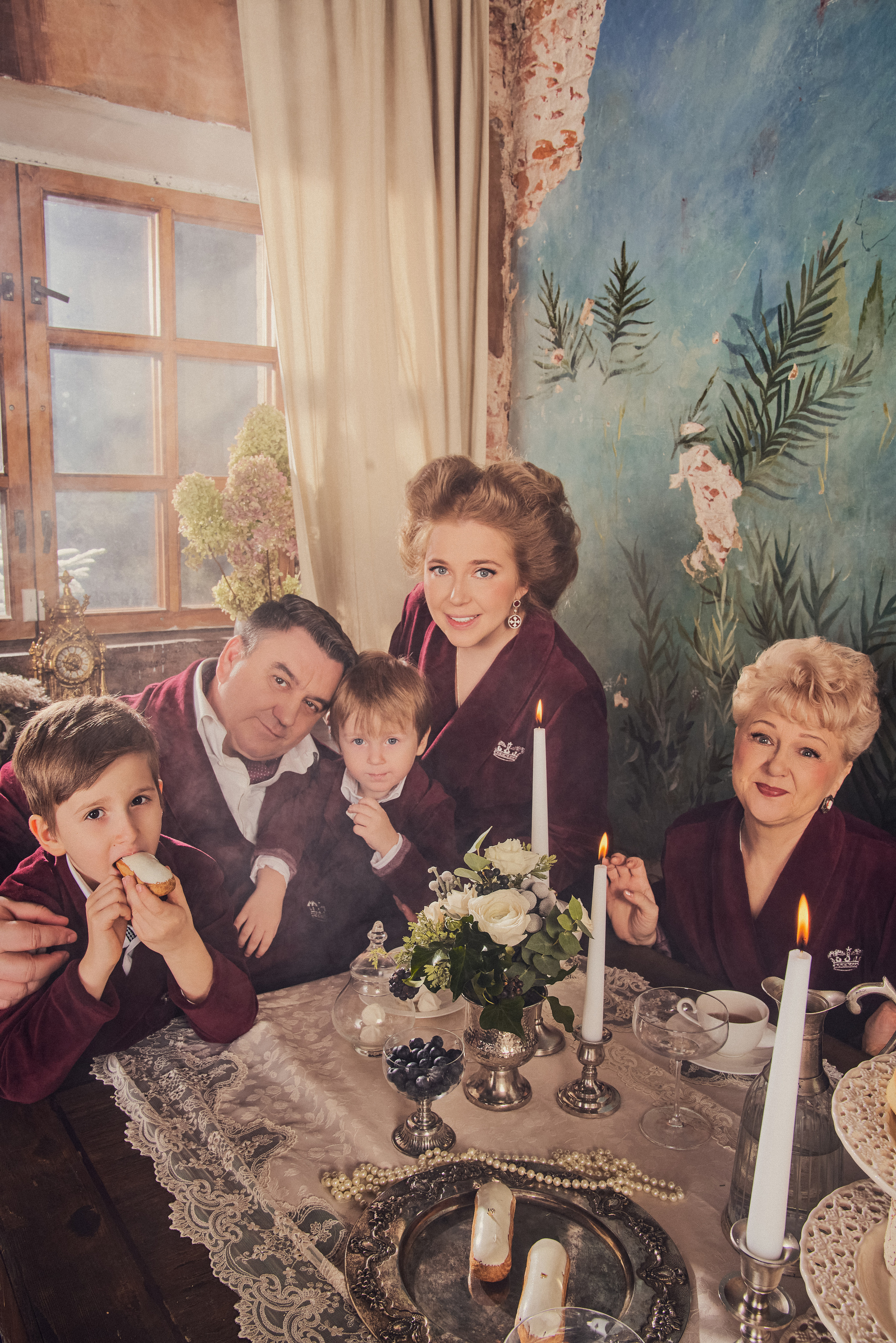 Роскошная Рождественская съемка парадный портрет для семейства Фалеевых. Андрей Лоос фотограф стилист Москва