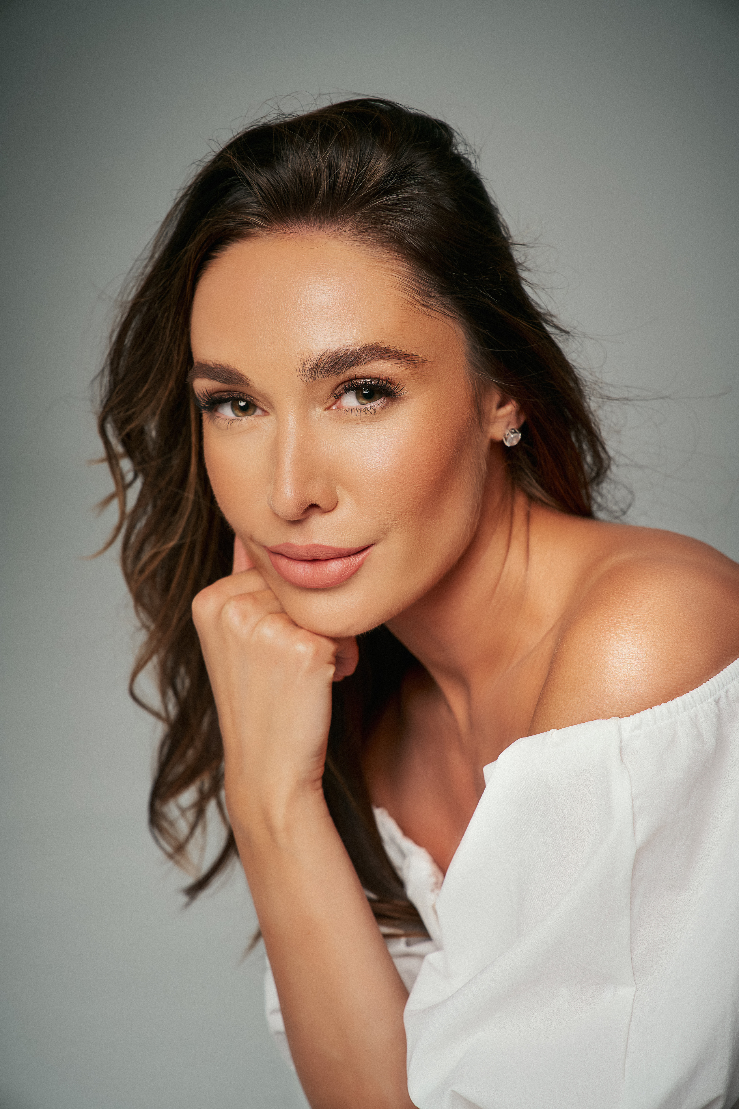 Студийная фотосессия портфолию для Наташи Ростовой. Андрей Лоос фотограф стилист Москва