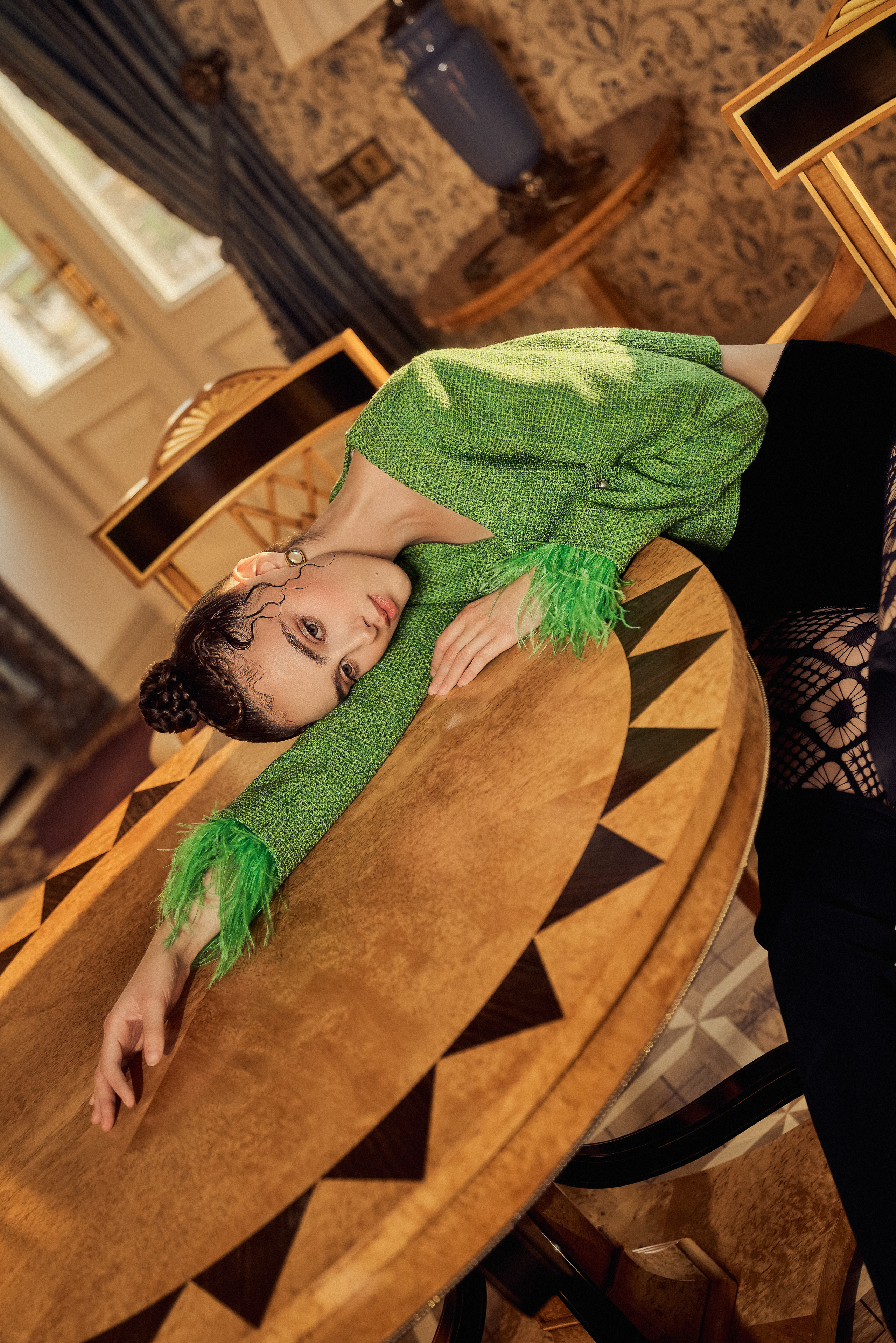 Фотосессия для L'Officiel Russia сентябрь 2022. Андрей Лоос фотограф стилист Москва