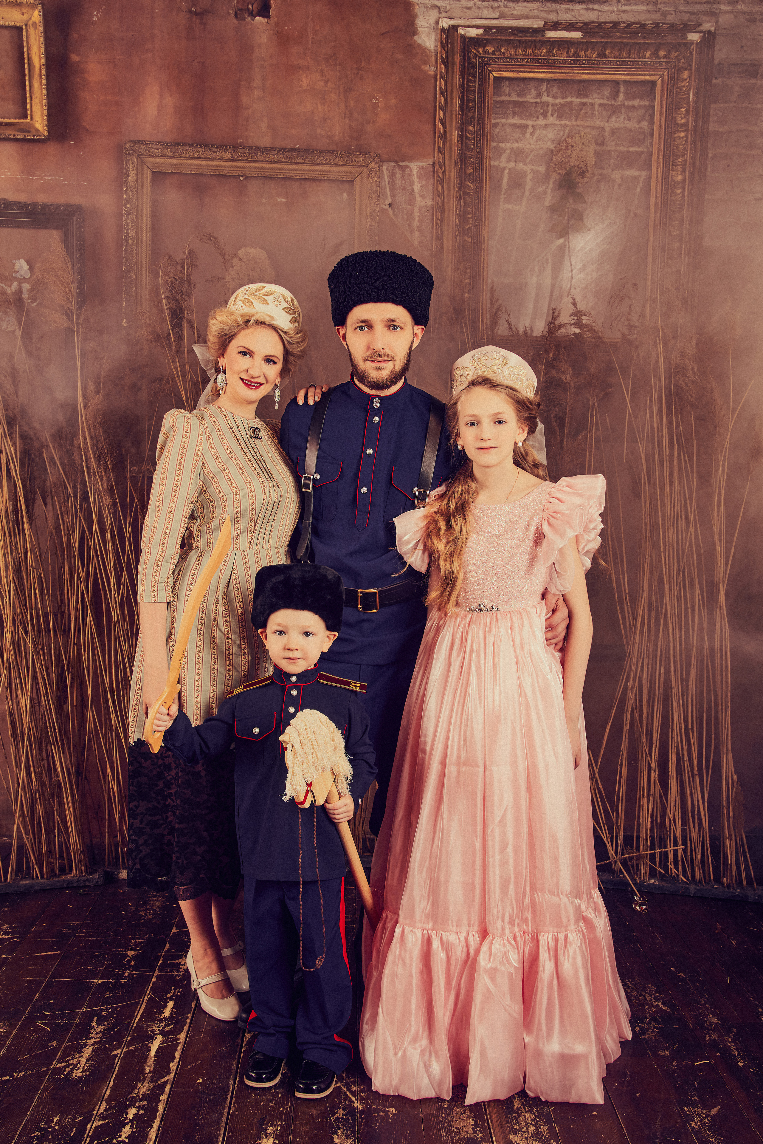 Роскошная Рождественская съемка парадный портрет для семейства Фалеевых. Андрей Лоос фотограф стилист Москва