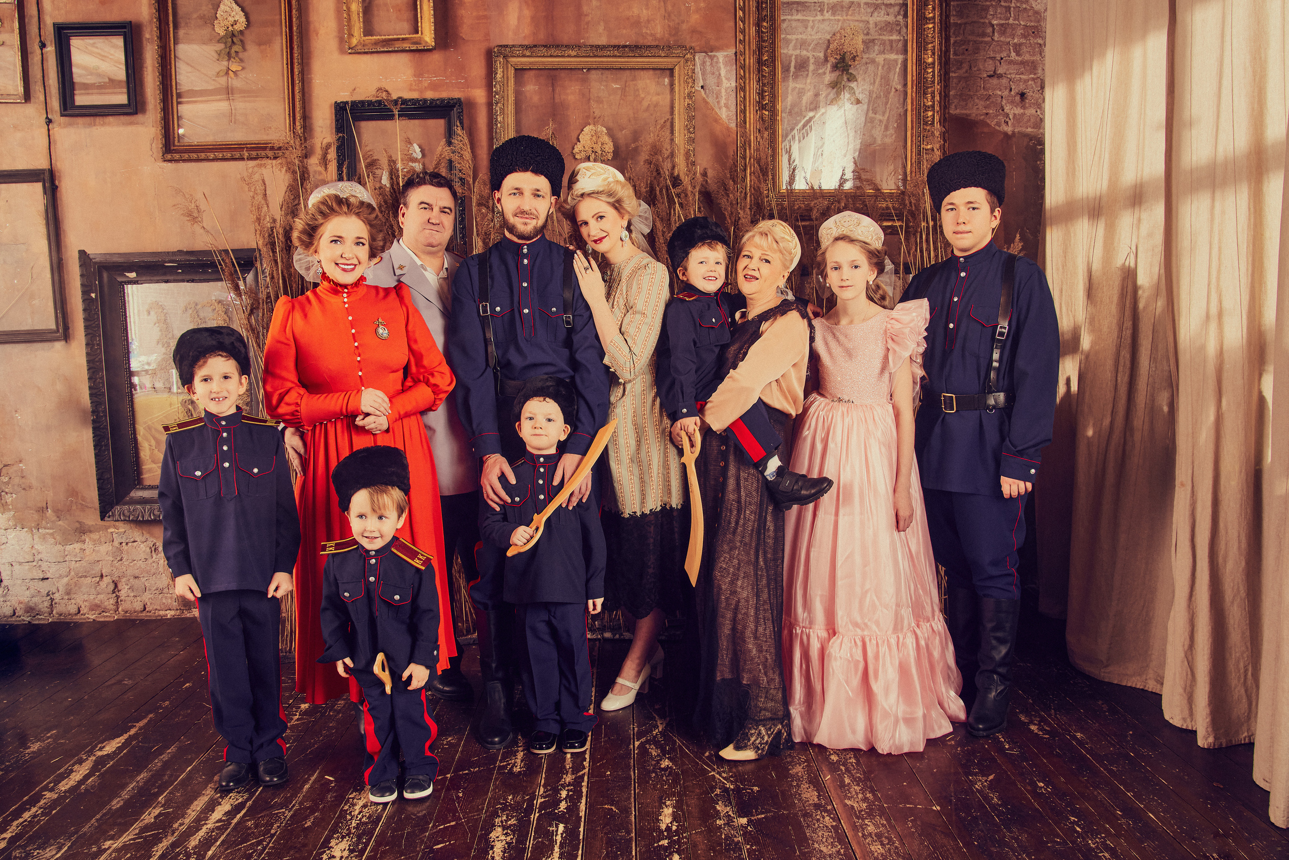 Роскошная Рождественская съемка парадный портрет для семейства Фалеевых. Андрей Лоос фотограф стилист Москва