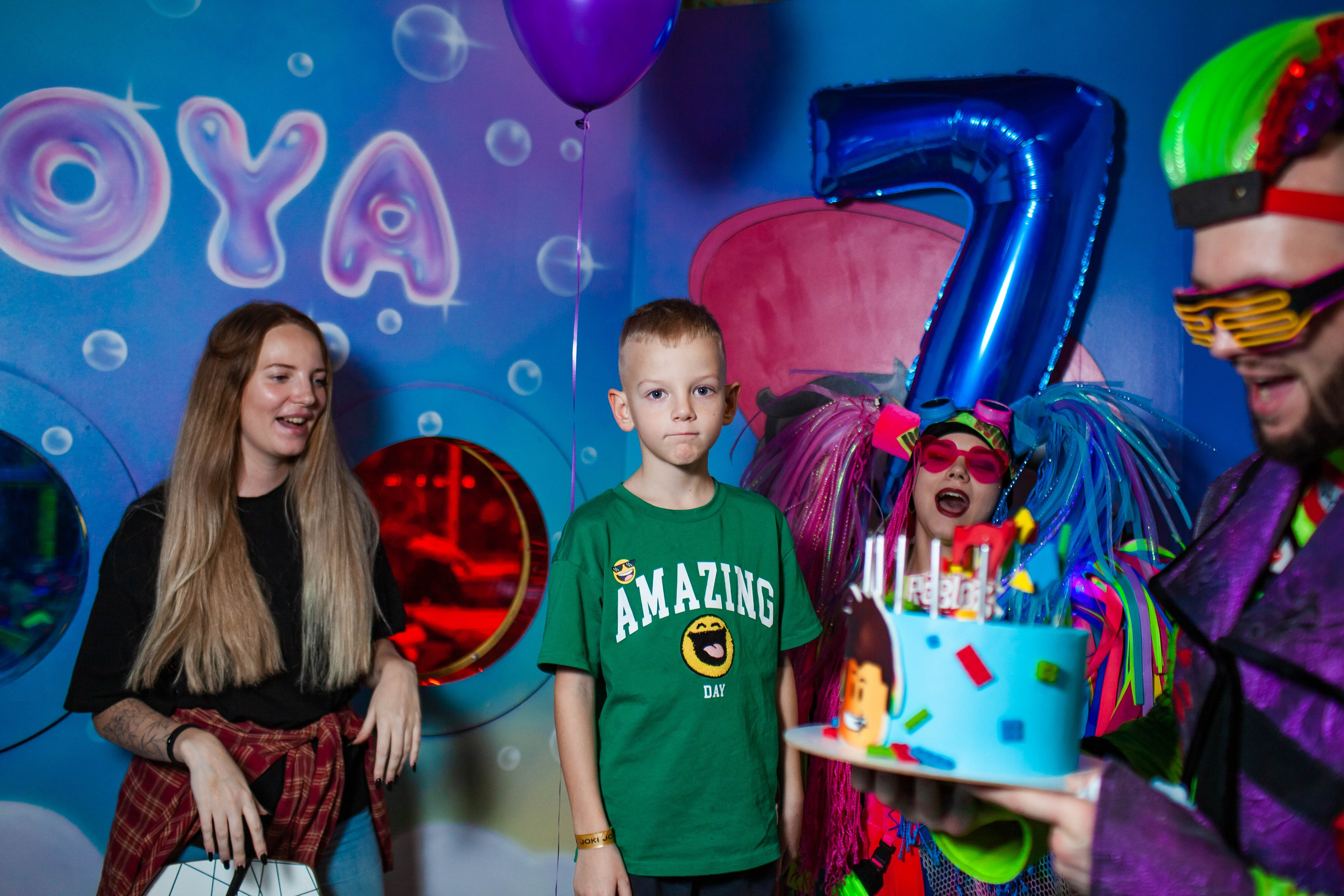 Неон Челендж День рождения Ярослава. Детский и семейный фотограф в Санкт-Петербурге Елизавета Сорокина